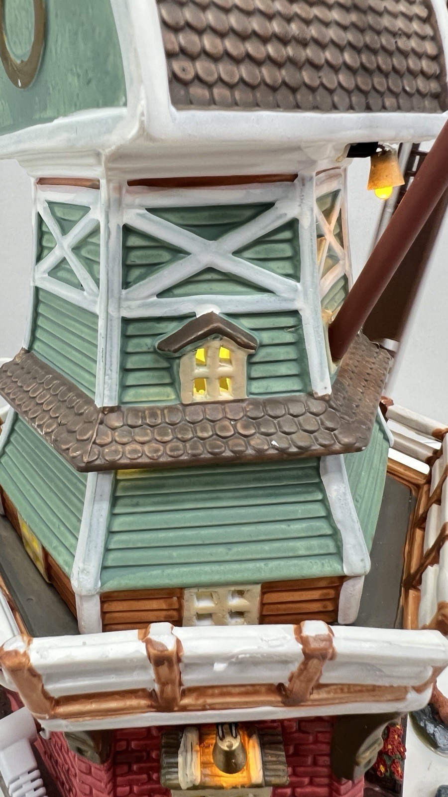 Lemax Vail Village “Stony Brook Windmill” 25384 Retired 2012 LED Brand NEW !