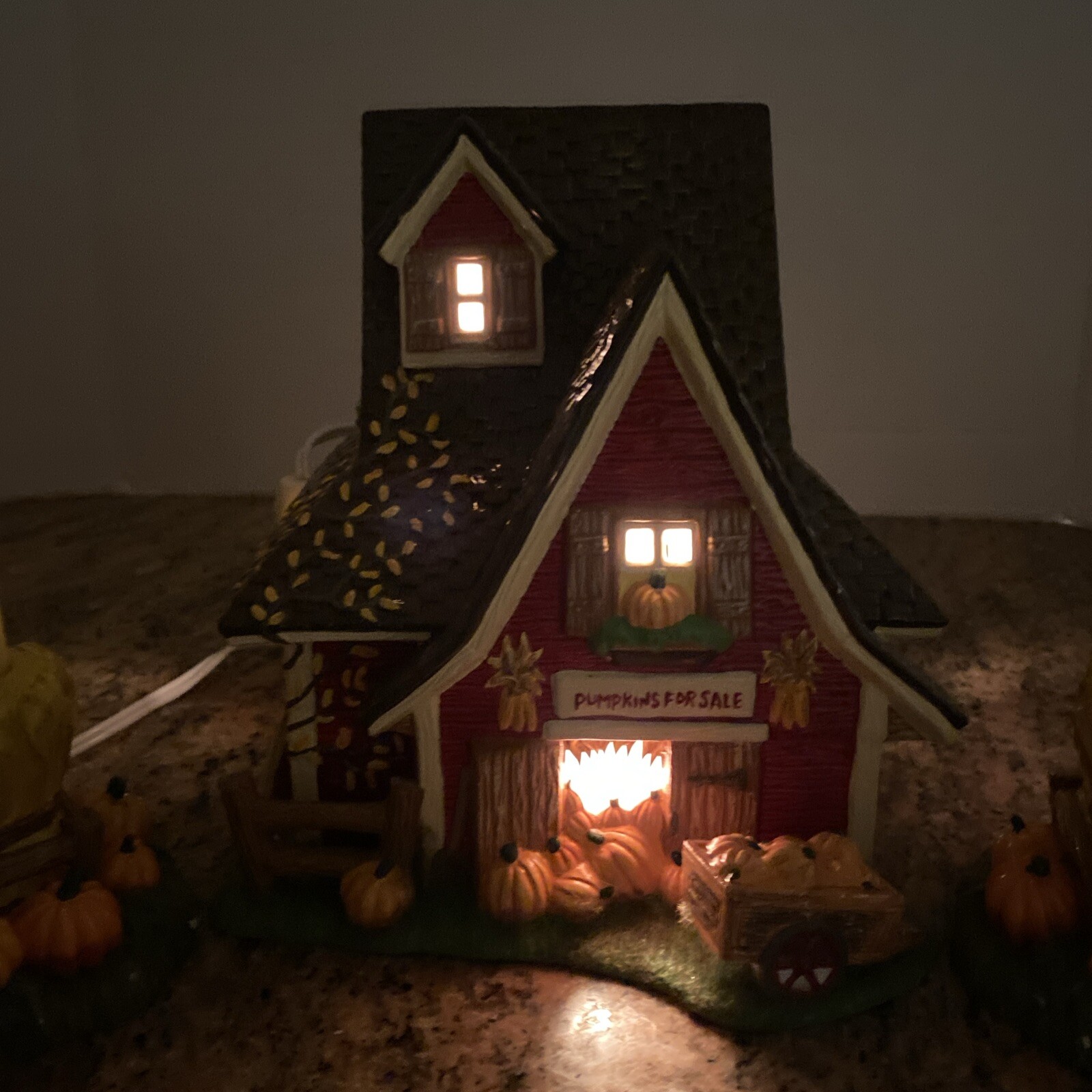 2001 Department 56 Thanksgiving Lighted House Lights Work (Original Candles)