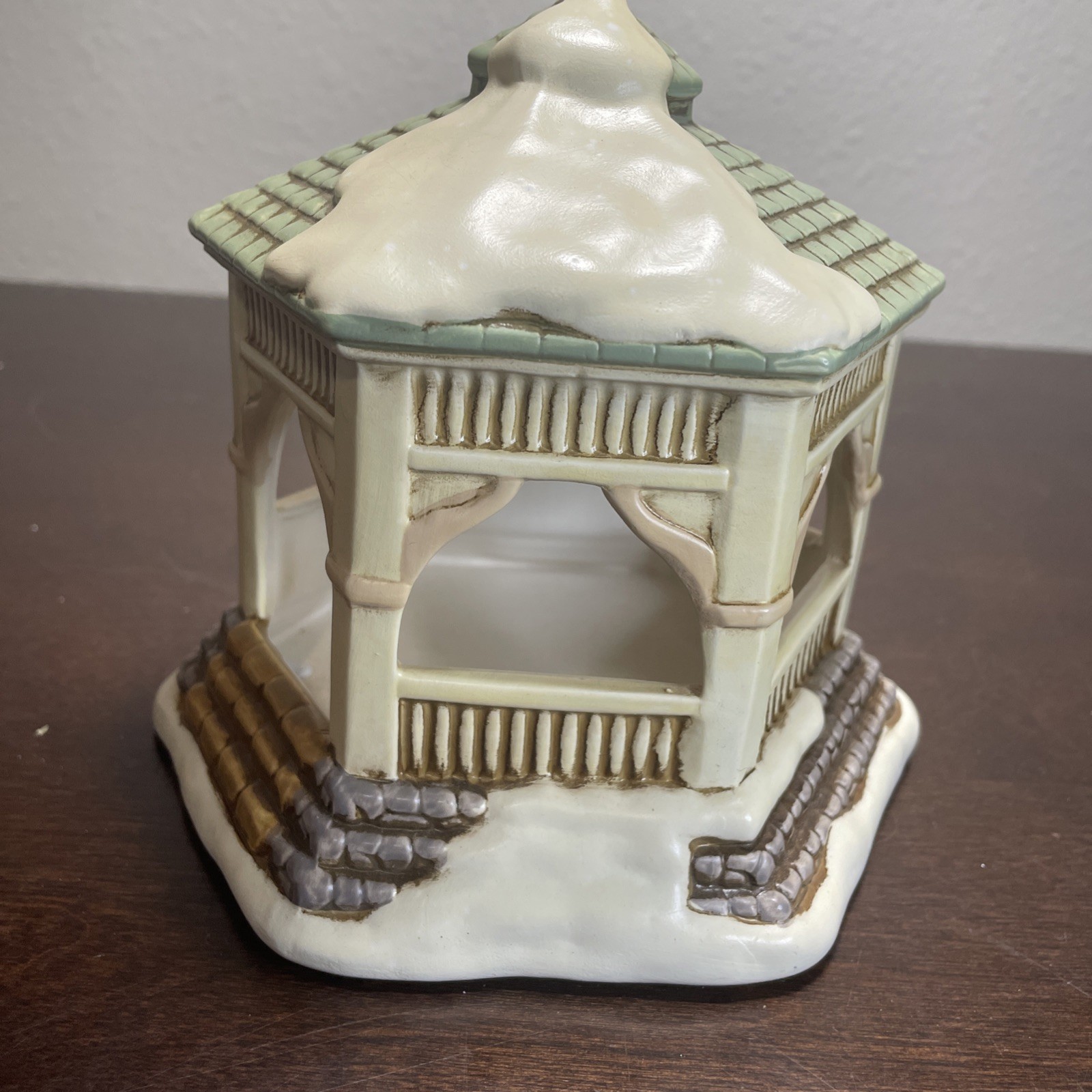 Lefton Colonial Village Snowy Gazebo 1990 Christmas Holiday Winter 07925