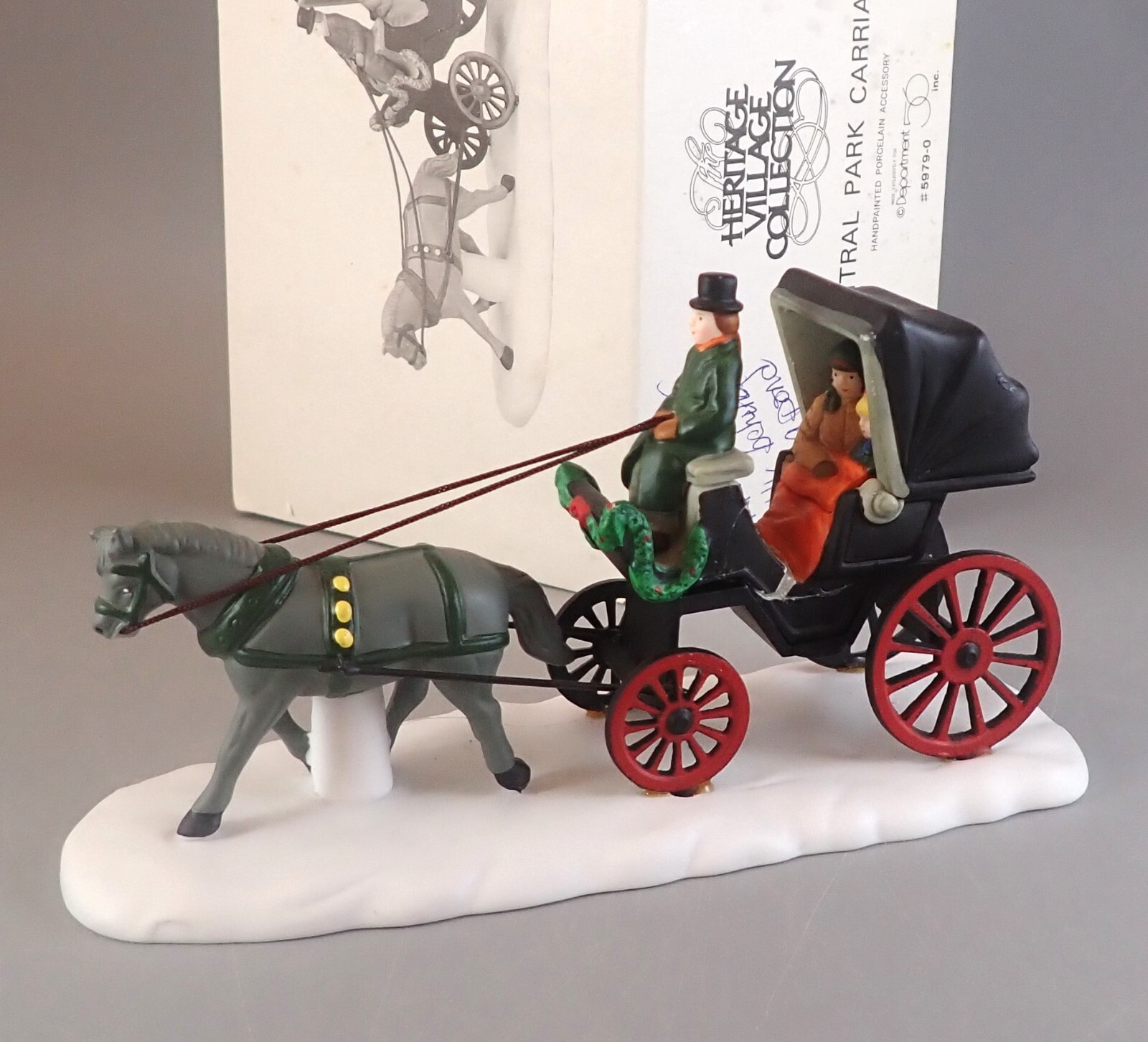 Dept 56 Central Park Carriage 1989 Heritage Village Collection 5979-0