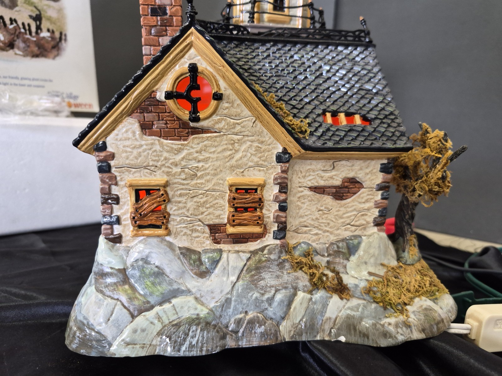 Shipwreck Lighthouse- Halloween, Dept. 56 – #56.55088