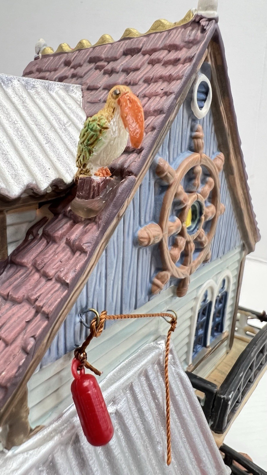 Lemax Plymouth Corners “Jesse’s Boat Supplies & Restaurant” 85698 RARE & NEW !