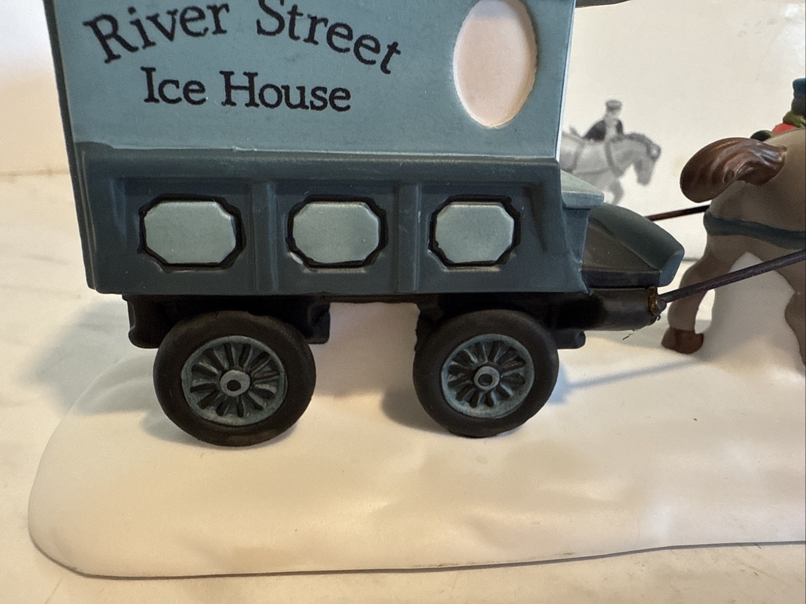 Dept 56 Christmas In The City River Street Ice House Cart #59595 Vintage w/Box