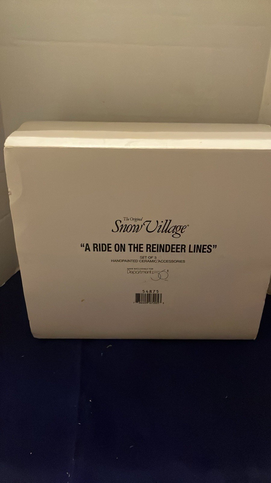 Department 56 Snow Village A Ride on the Reindeer Lines Bus Set of 3 Boxed