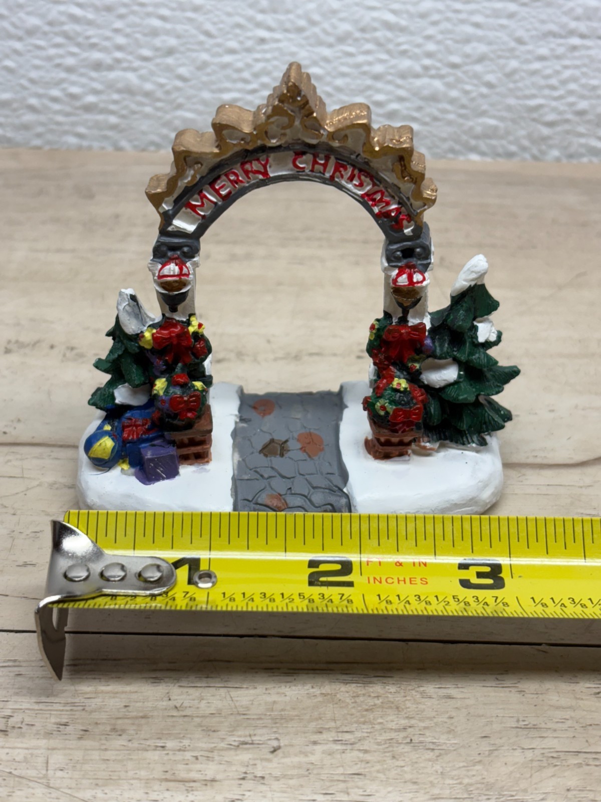 Set Of 3 Christmas Village Ceramic Figurines People And Arch