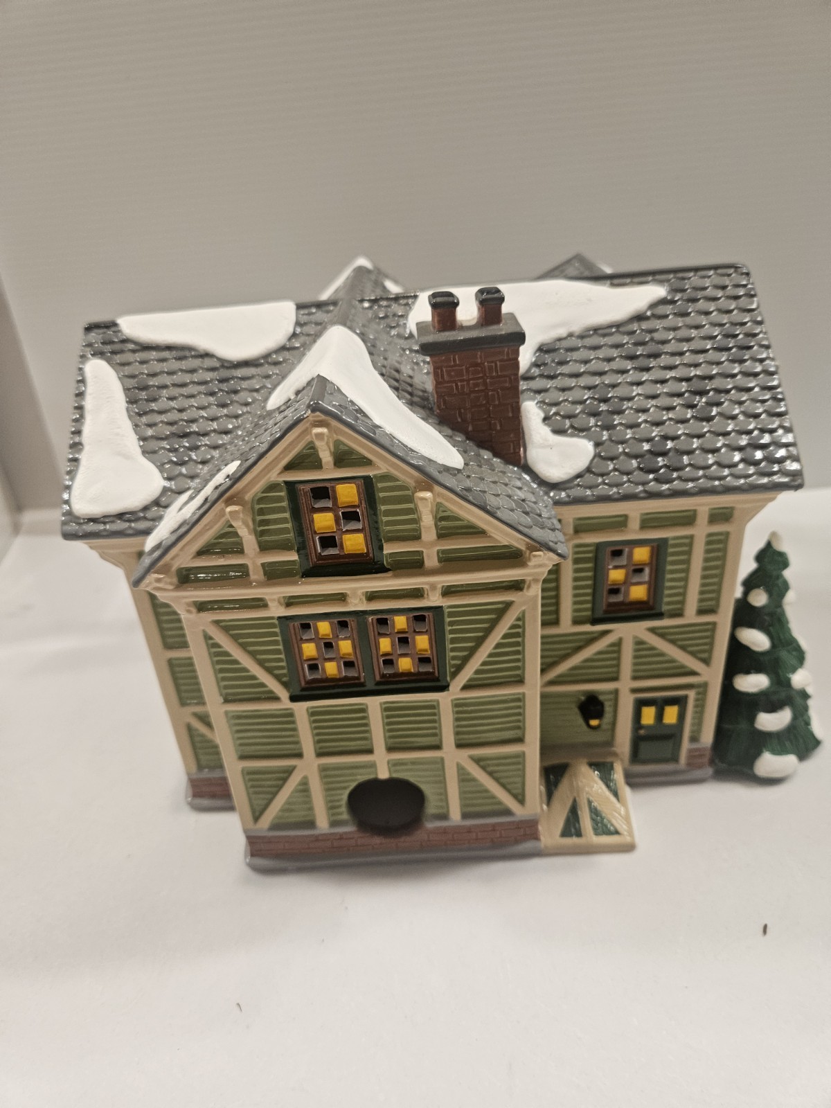 Dept. 56 Snow Village American Architecture “Stick Style House” 1998
