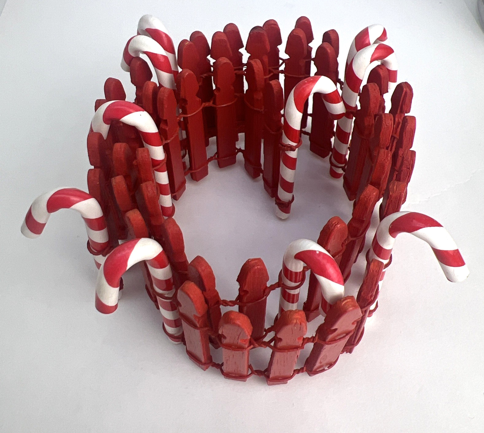 5 Piece Lot Set Dept 56 North Pole Series Candy Cane Fence 2″ X 24″ Red White