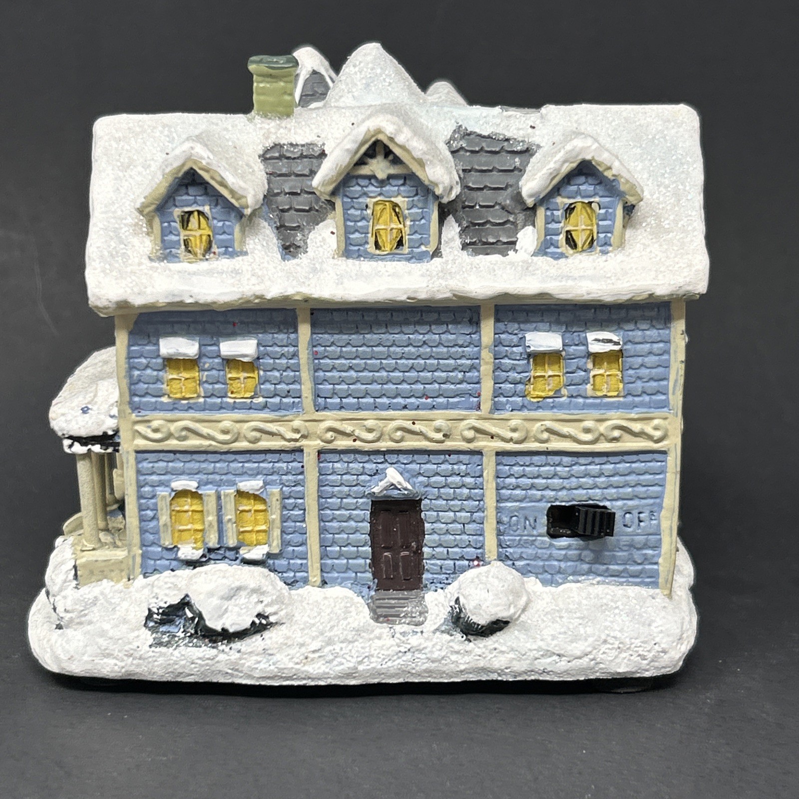 Hawthorne Village Thomas Kinkade Christmas Collection Bed and Breakfast W/Light