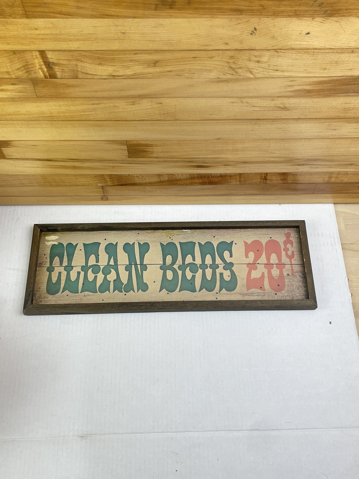 Clean Beds 20cent Painted Board WOOD SIGN PLAQUE