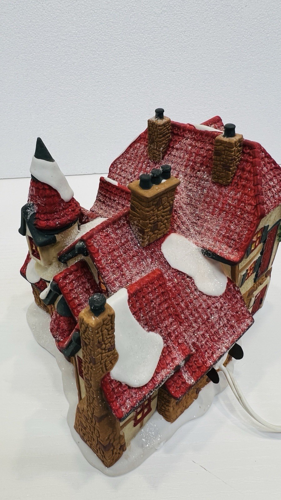 Dept 56 North Pole Series “Santa’s Workshop” 56006 Retired 1993 Excellent !