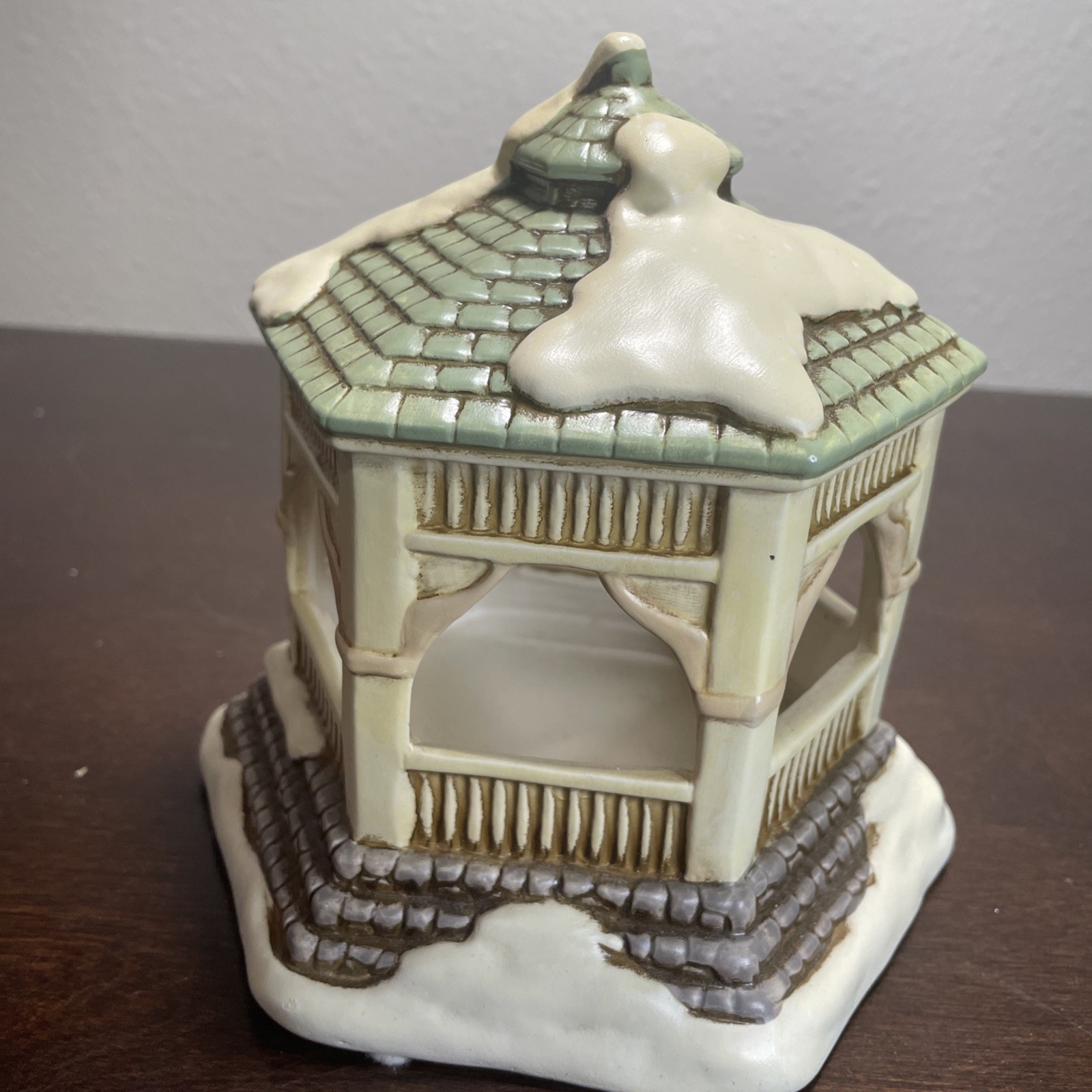 Lefton Colonial Village Snowy Gazebo 1990 Christmas Holiday Winter 07925