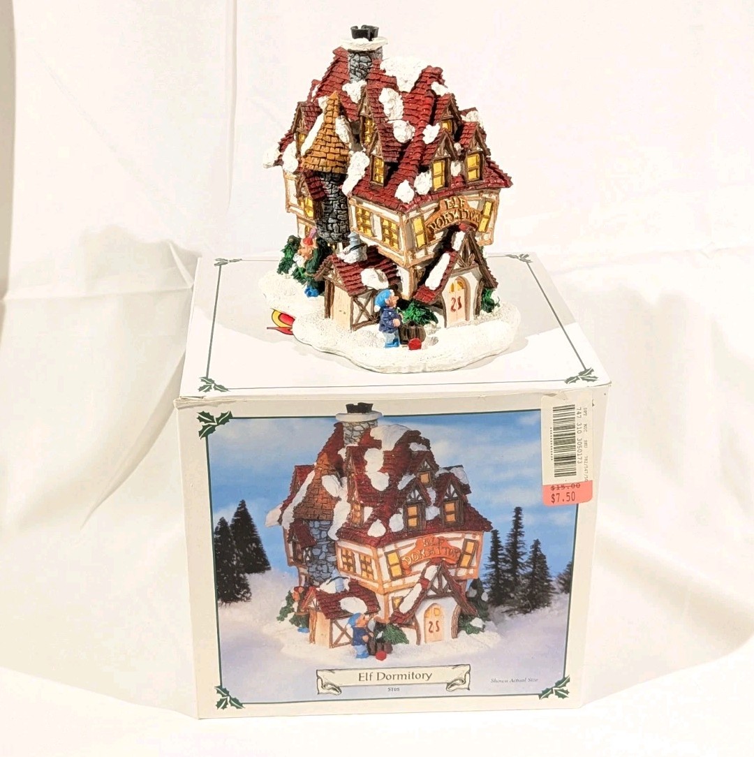 Vtg Santa’s Town At The North Pole Elf Dormitory ST05 In Original Box 1995