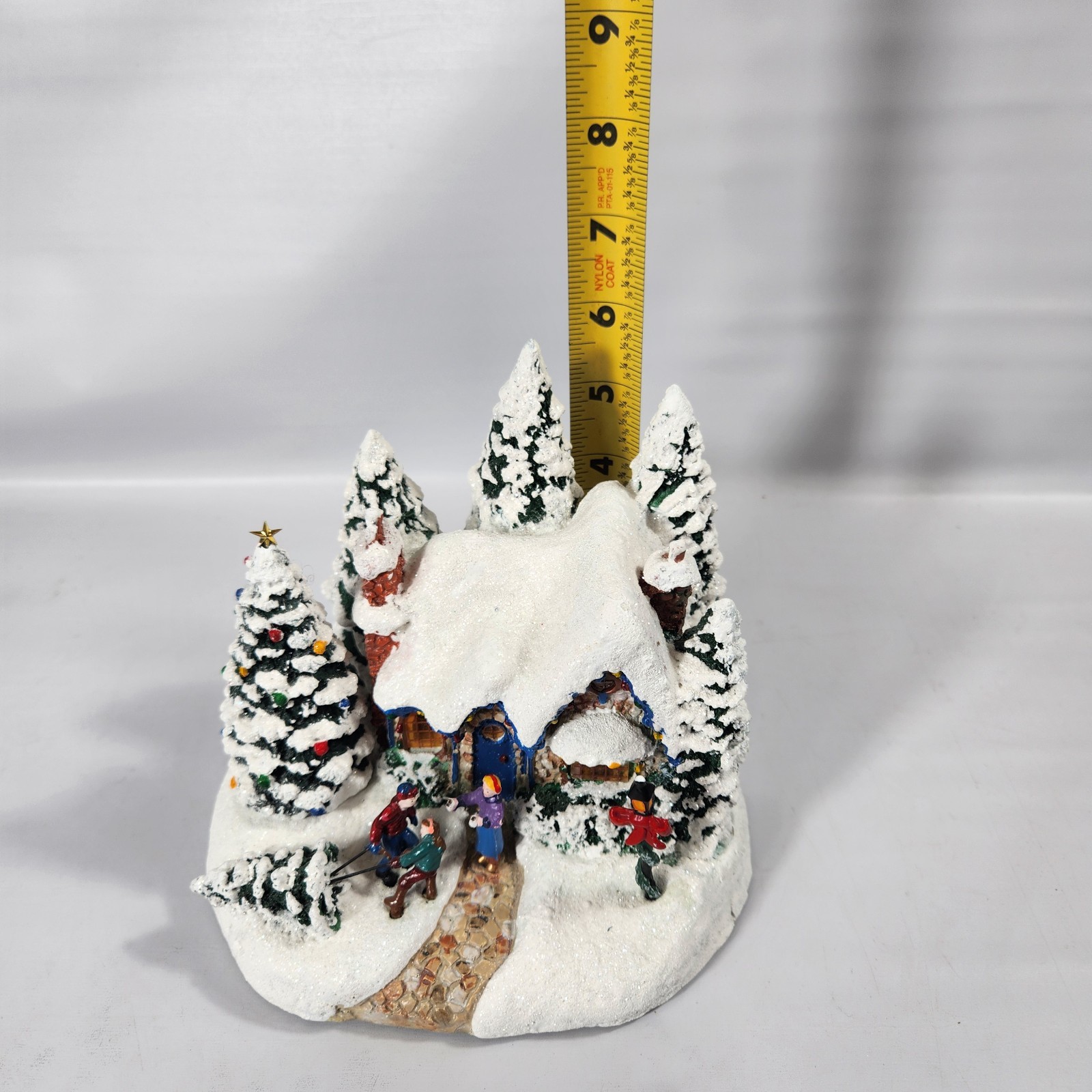 Thomas Kinkade Country Christmas Homecoming Light-Up House 2015 Teleflora