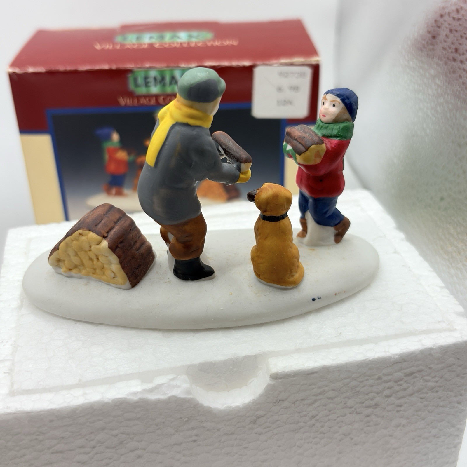 Lemax Christmas Village Collection Lot Of 2 Building A Snowman & Carrying Wood