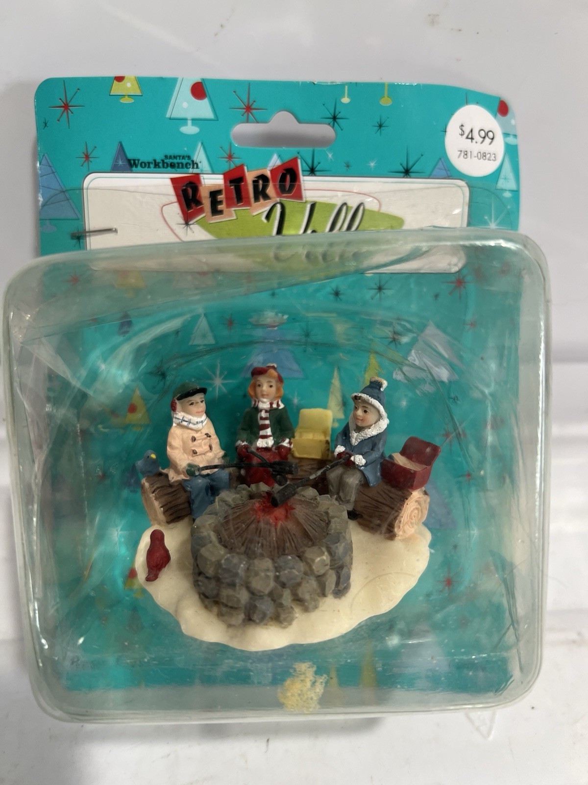 Santa’s Workbench Retro Ville “sitting By A Fire” Resin Figurine New