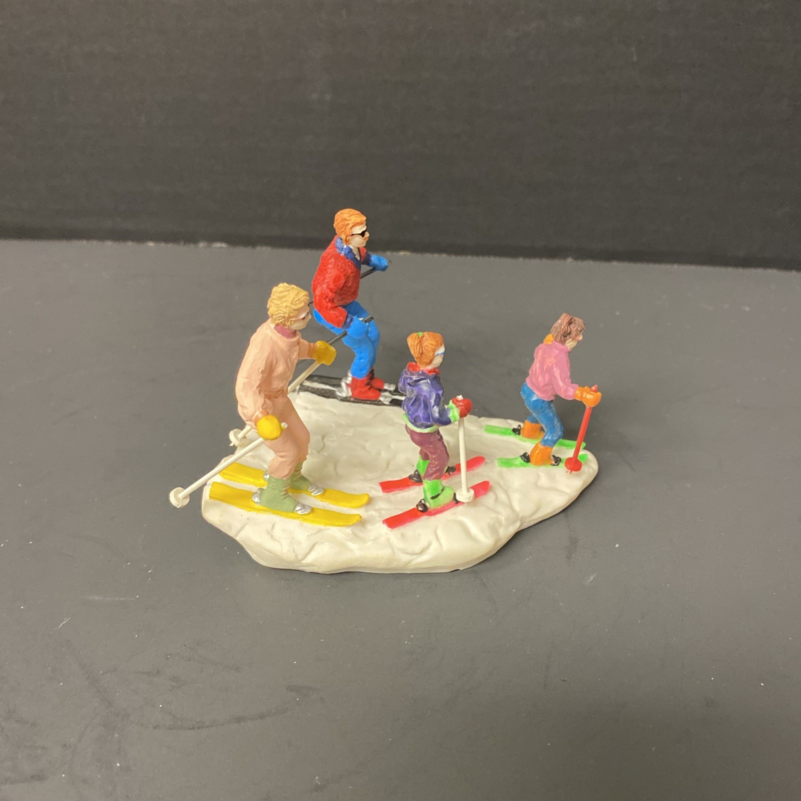 Lemax Vail Village Family Ski Along 73201 Figurine Poly Resin 1997