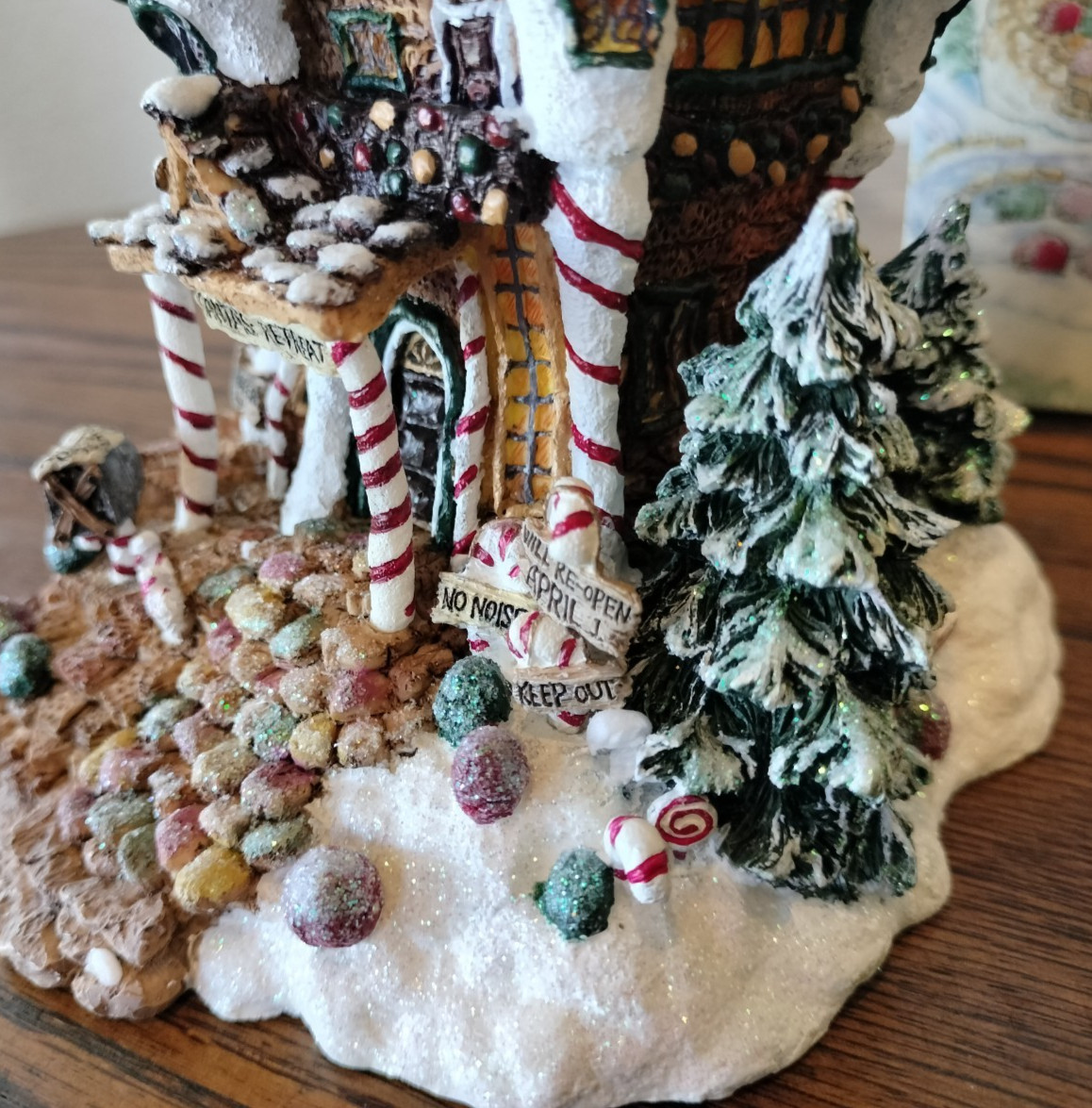 Vtg Boyds Bearly Built Villages Kringle’s Retreat Exclusive Edition With Figures