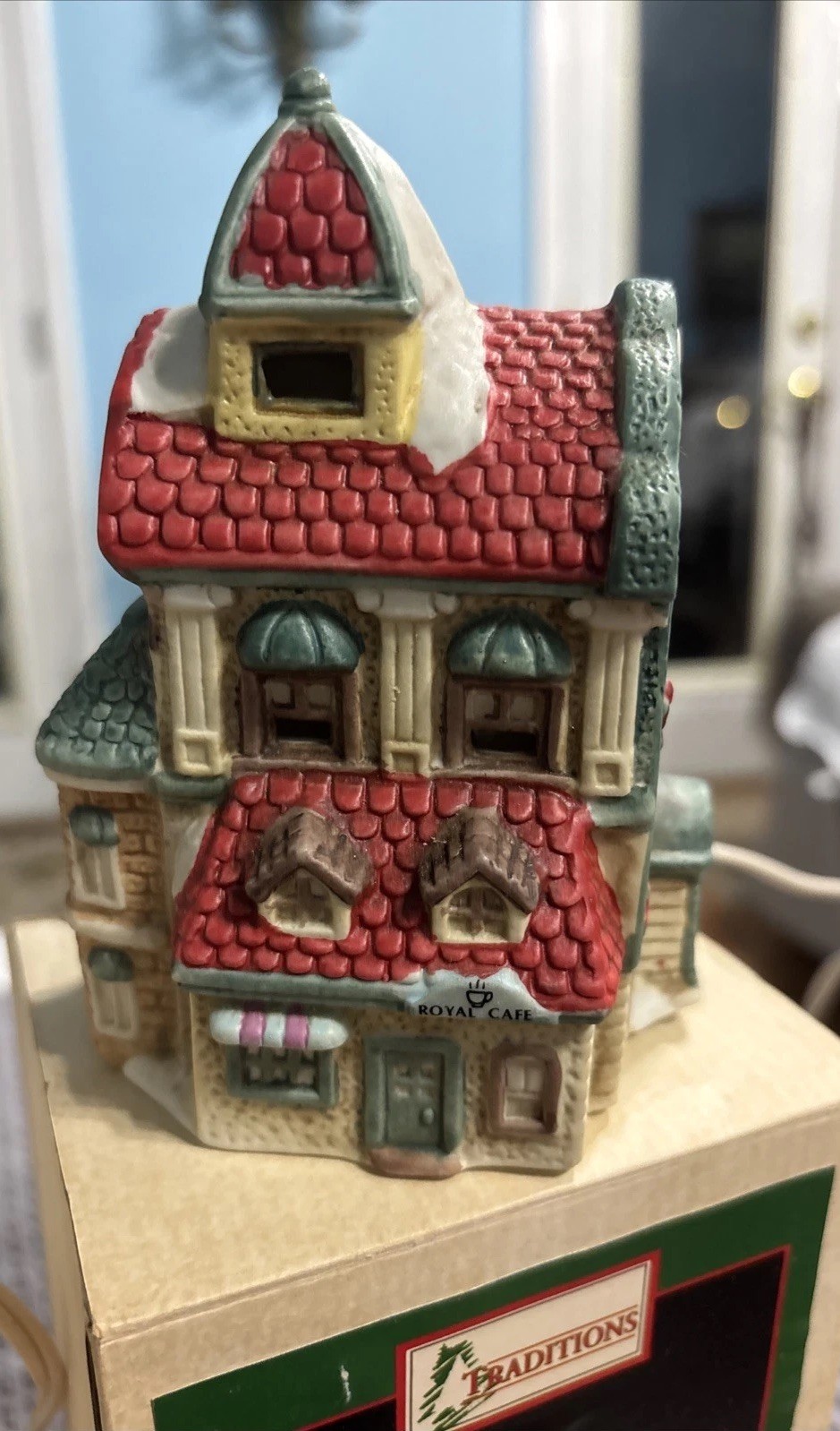 2 Wangs VintageTraditions Holiday Village Village City Hall & Royal Cafe& Hotel