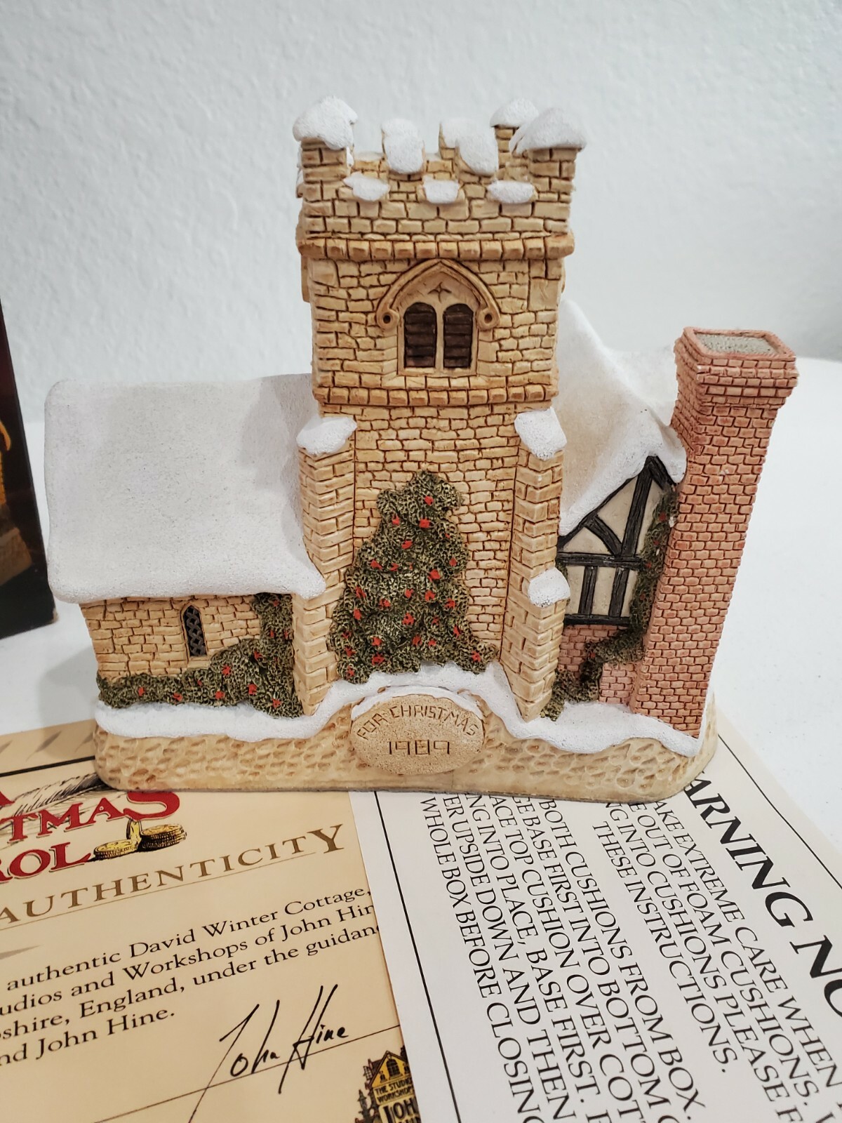 1989 DAVID WINTER Cottages A Christmas Carol Parish Church ORIGINAL BOX & COA