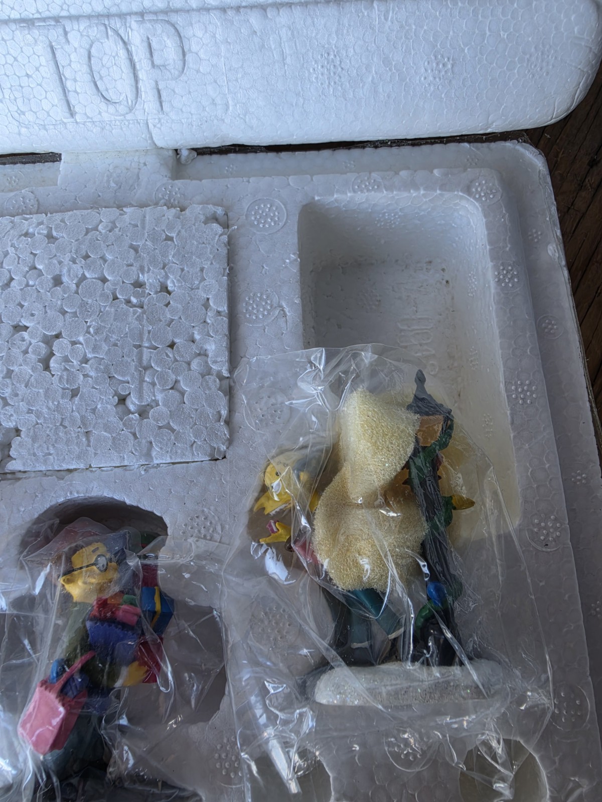 Hawthorne Village The Simpsons “A Season Full of Surprises” Figurine Set COA