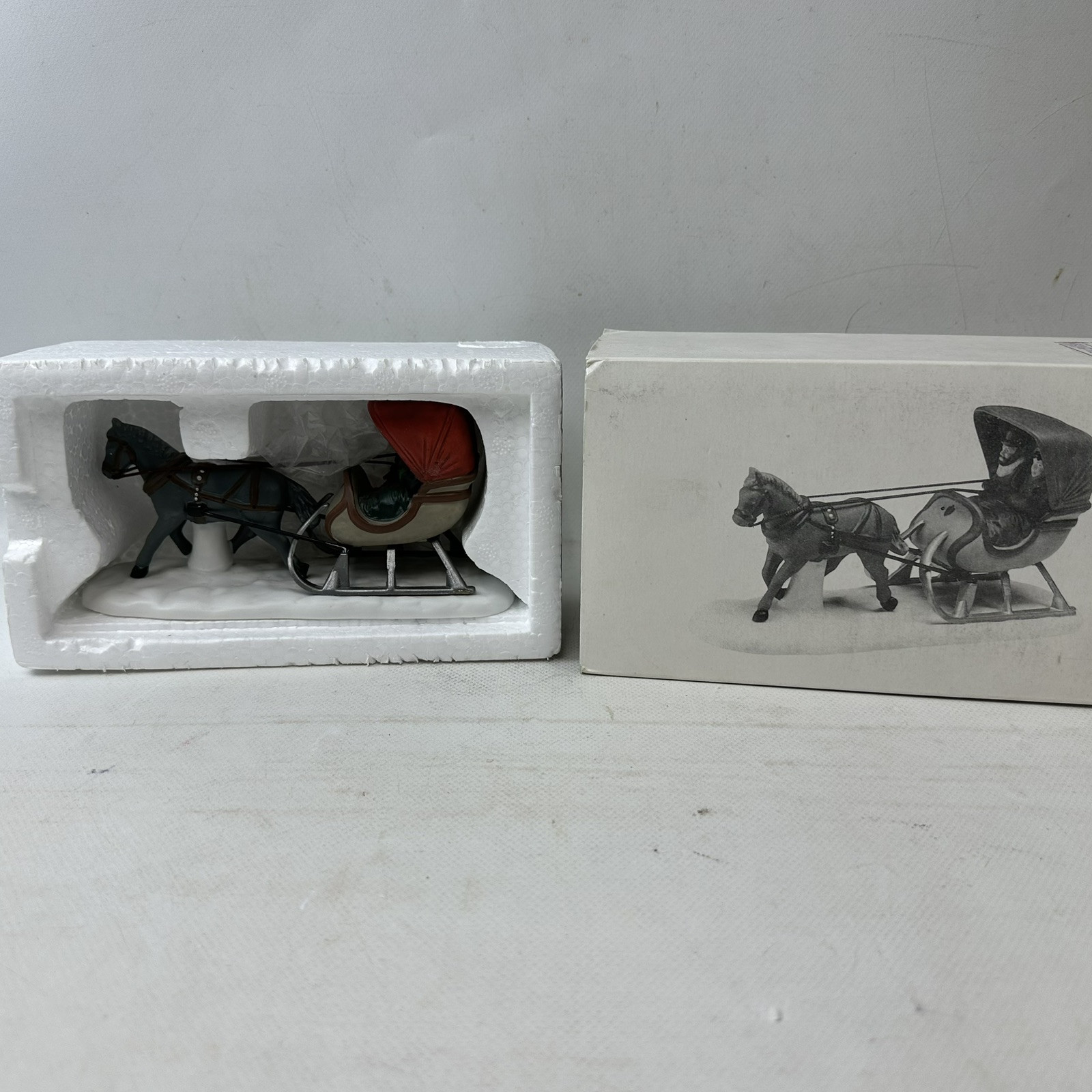 Dept 56 Heritage Village Accessory Vintage 1988 One Horse Open Sleigh With Box