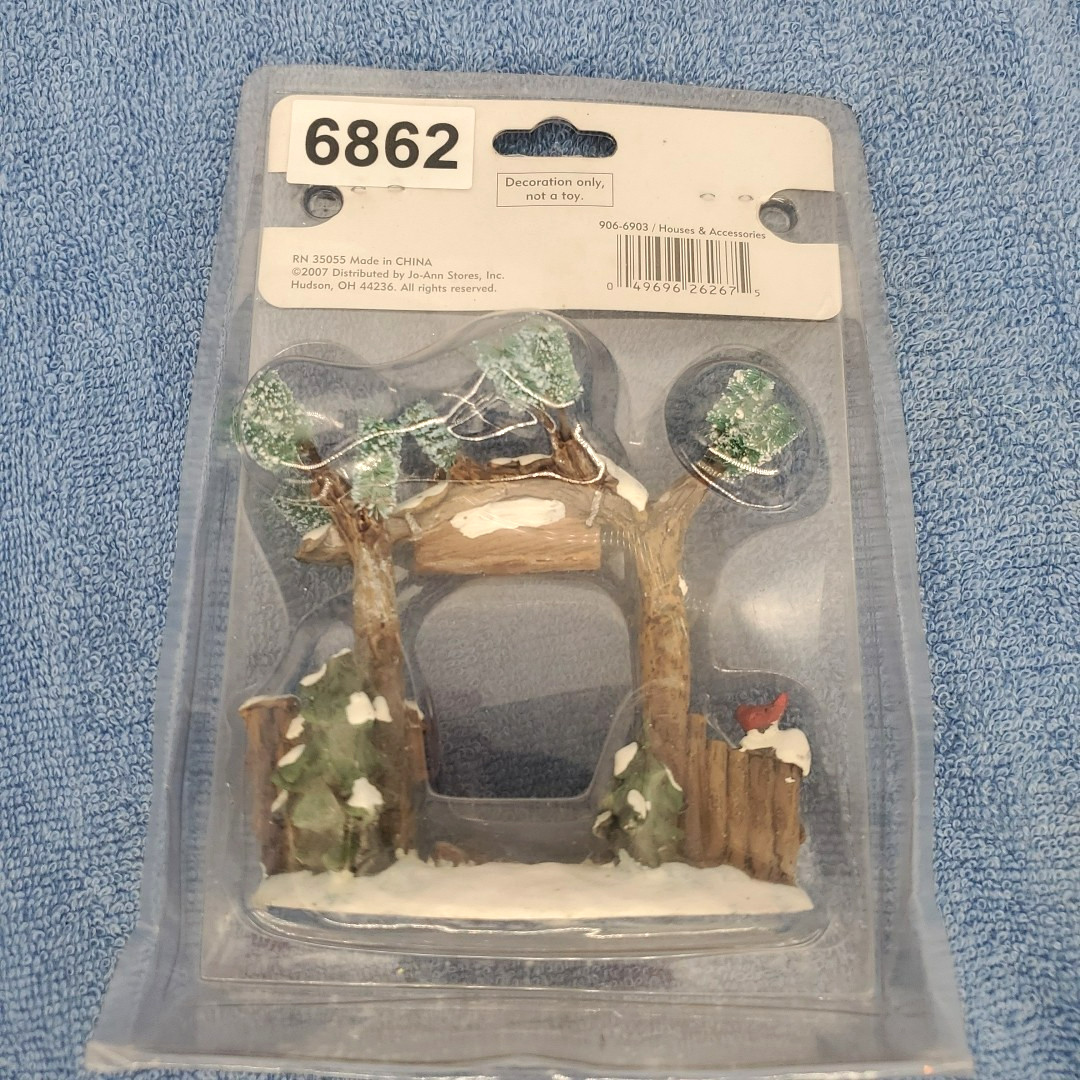 Vintage 2007 Holiday Inspirations House Accessory Tree Arch 906-6903 NIP NEW