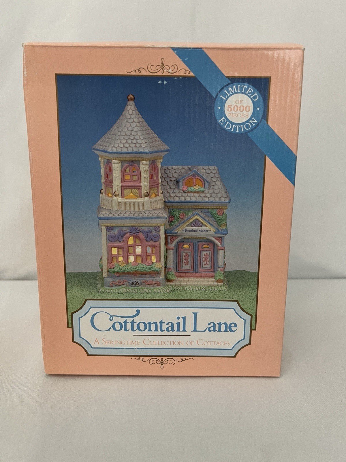 Cottontail Lane “Rosebud Manor” Lighted Building 12304-1 Midwest Of Cannon Falls