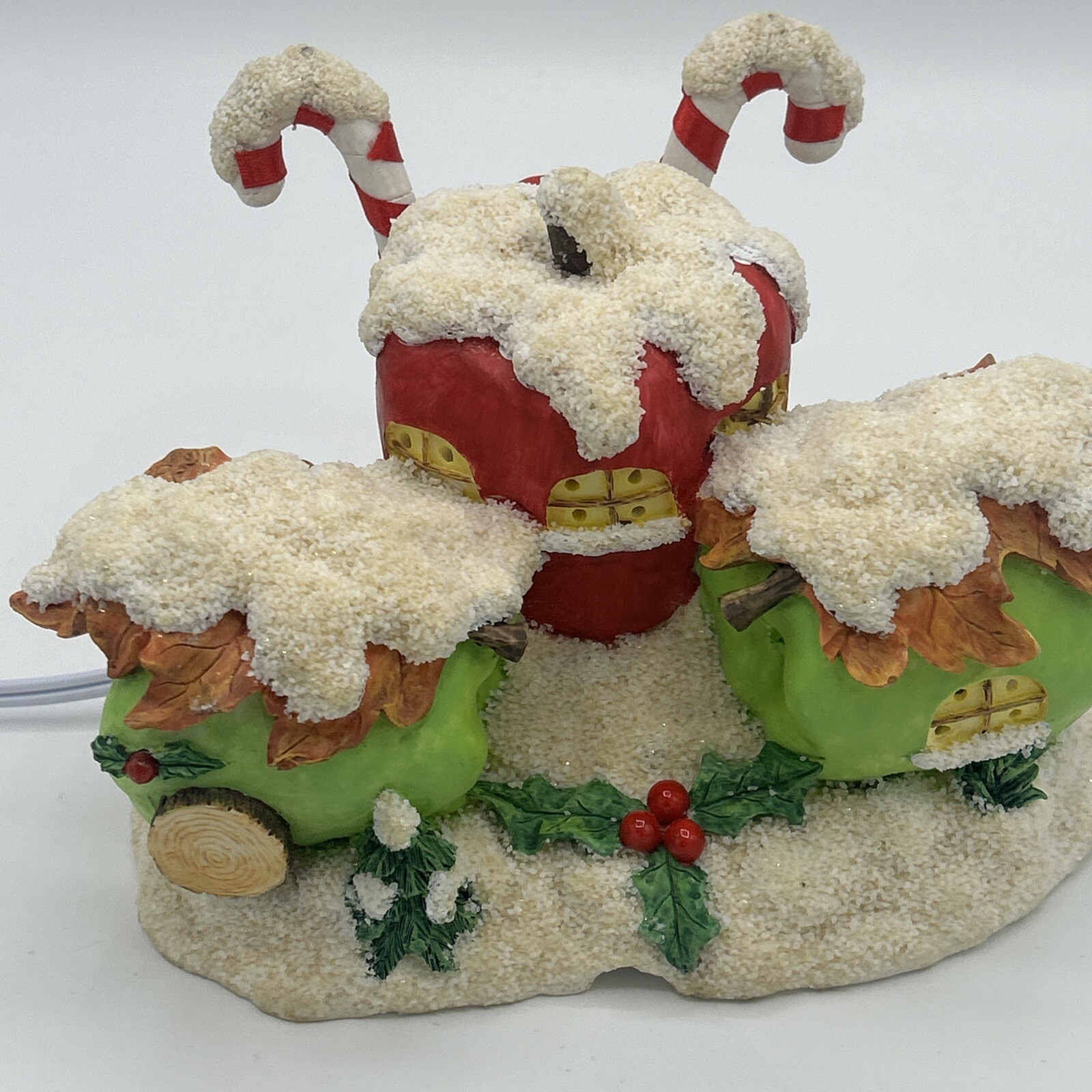 VTG Charming Tails Candy Apple Candy Store Silvestri Village Limited Edition