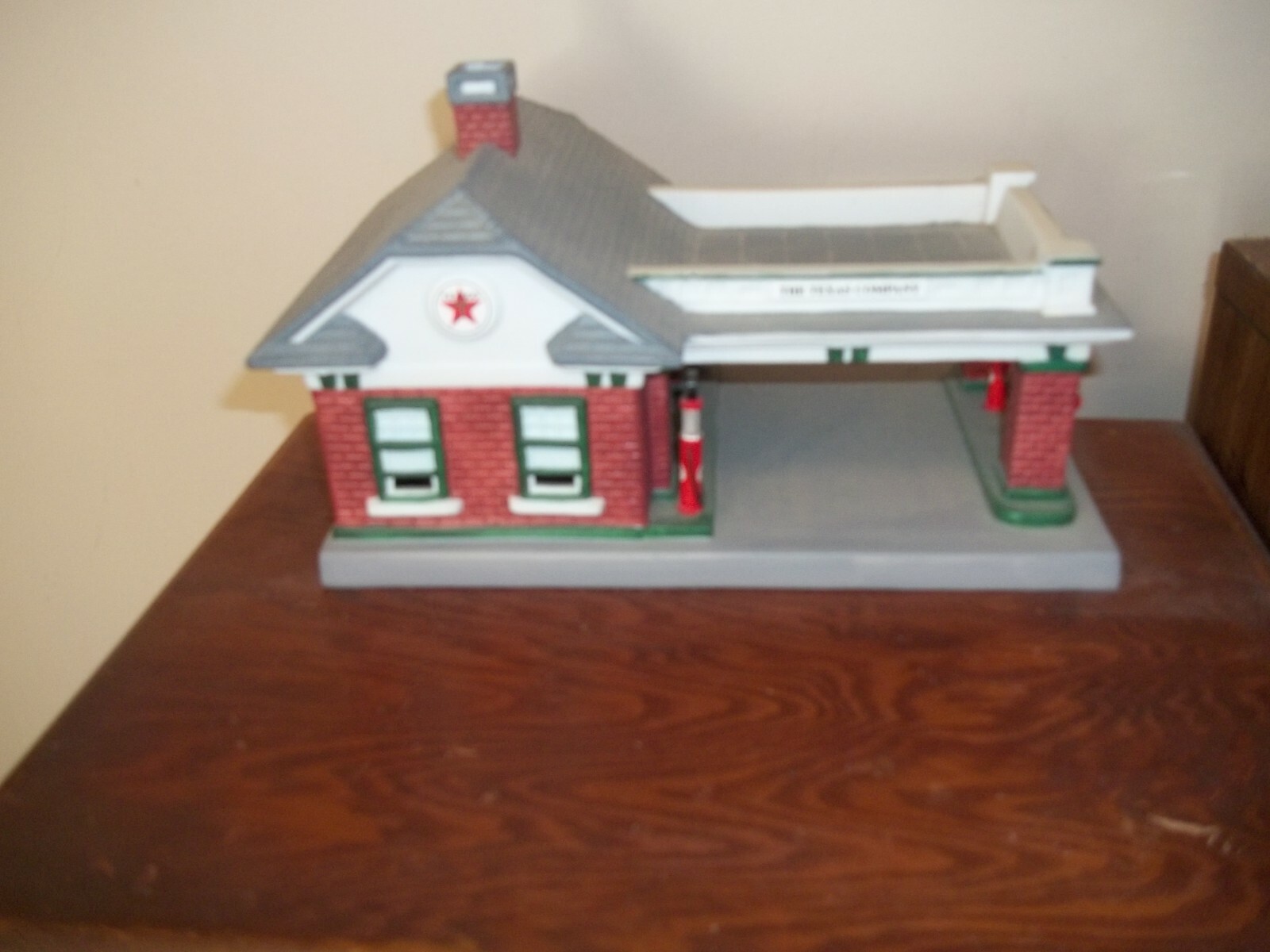 The Texas Company Texaco ceramic Service station lighted