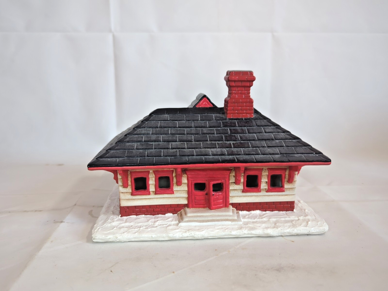 Vintage Byron Molds Christmas Village Train Station 1980 White Red