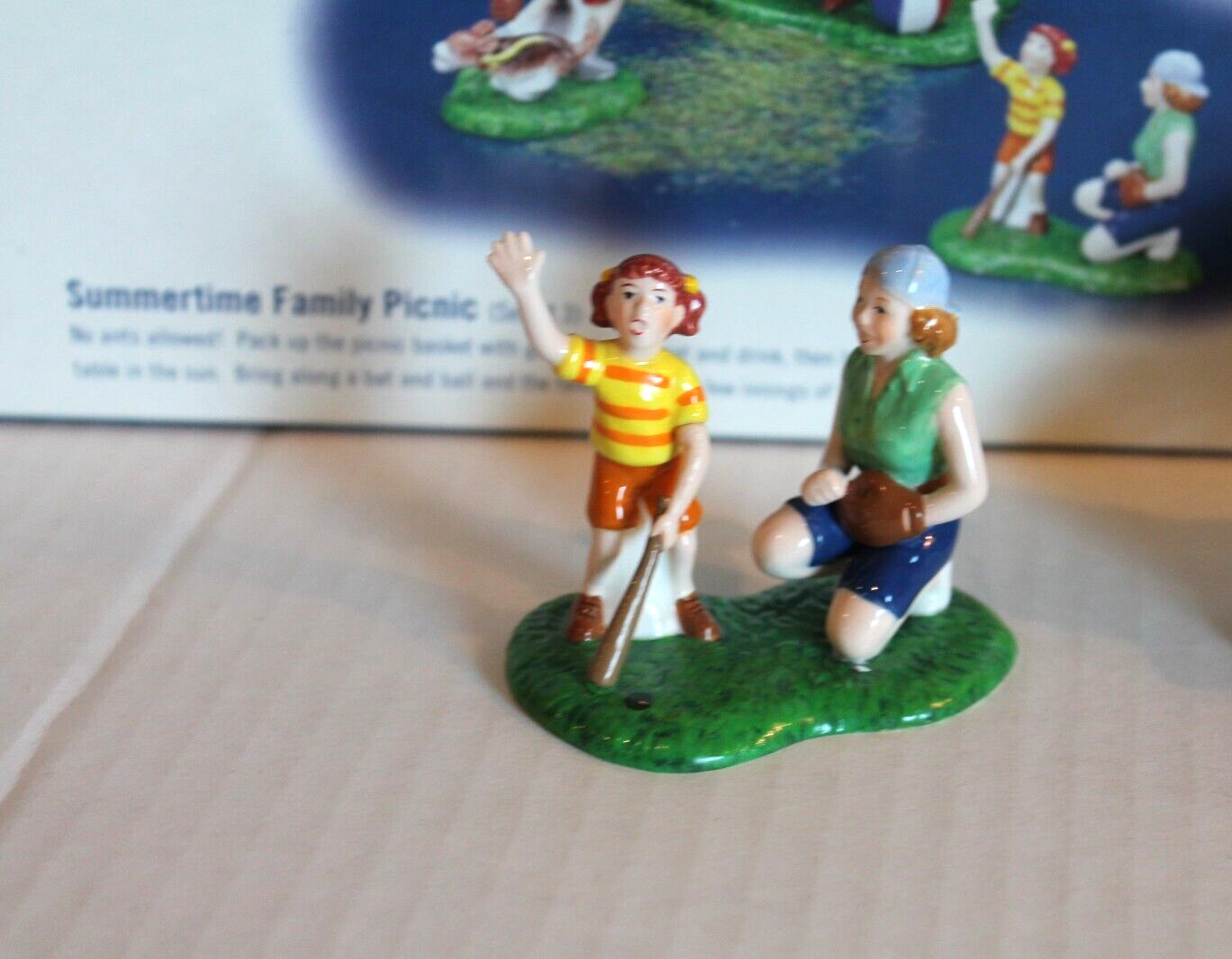 Dept 56 Snow Village 55180 Summertime Family Picnic Replacement Mother &Daughter