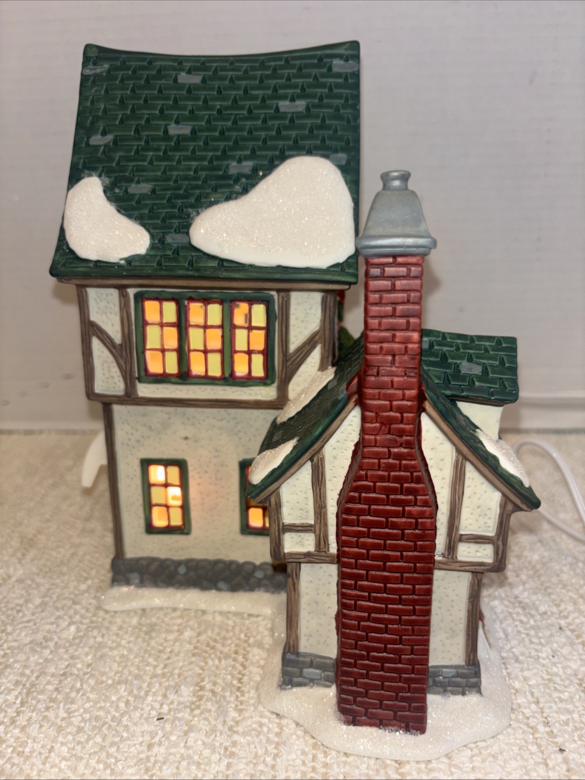 Holiday Inspirations Jennifers Craft Shop W/light And Box