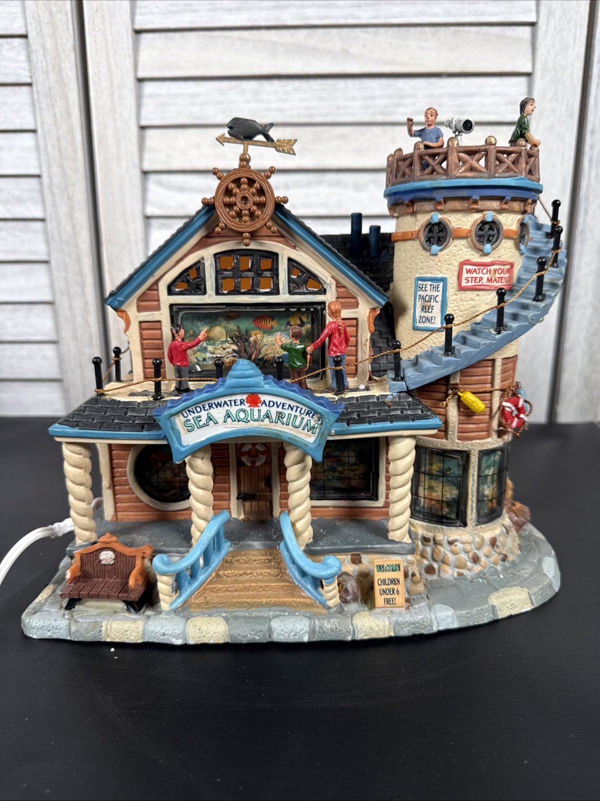 Lemax Coventry Cove “Underwater Adventures Aquarium” 2011 See-In Windows #15242