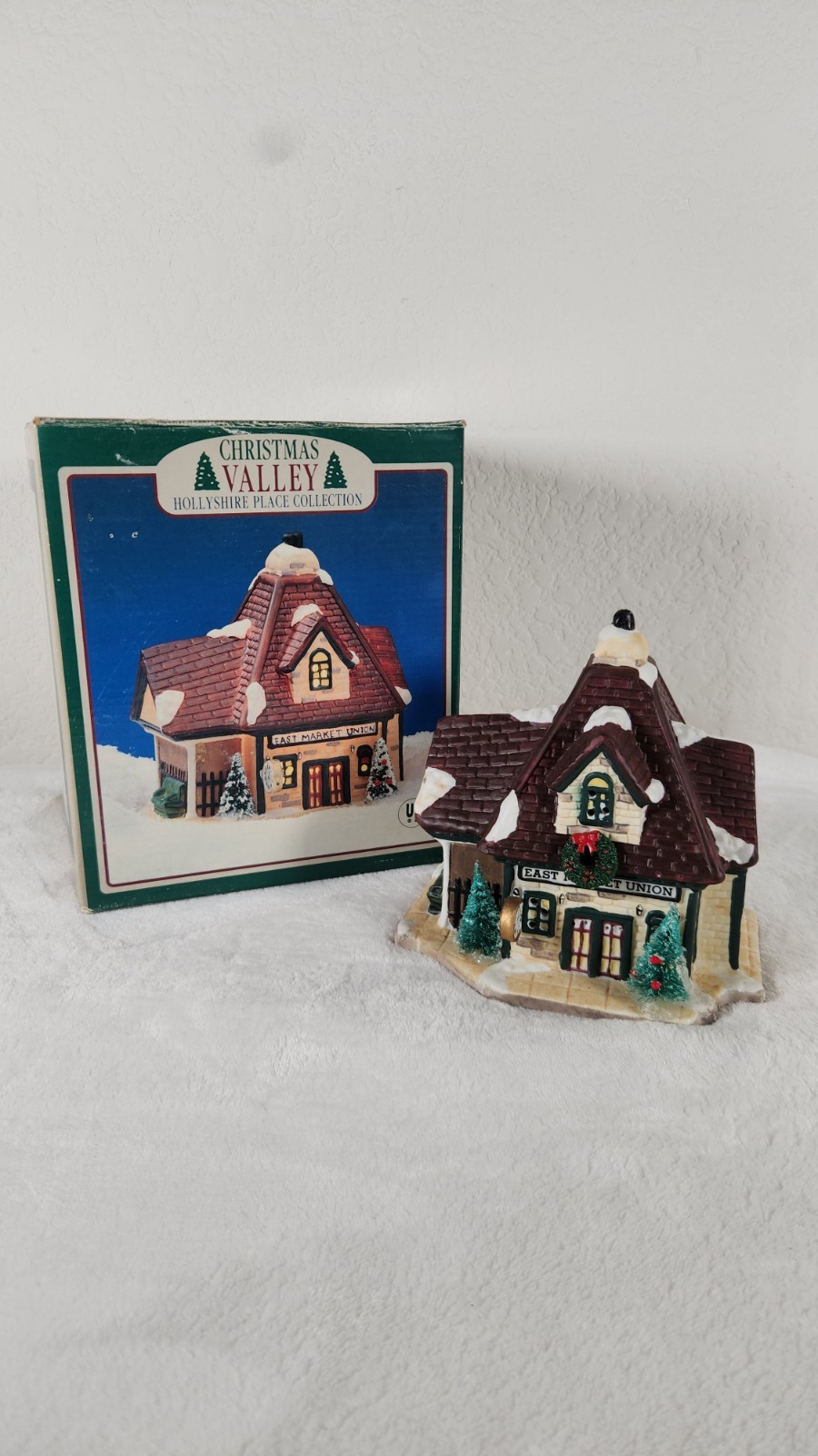 Seasons Specialties Christmas Valley Collection, E Market Union Lighted House