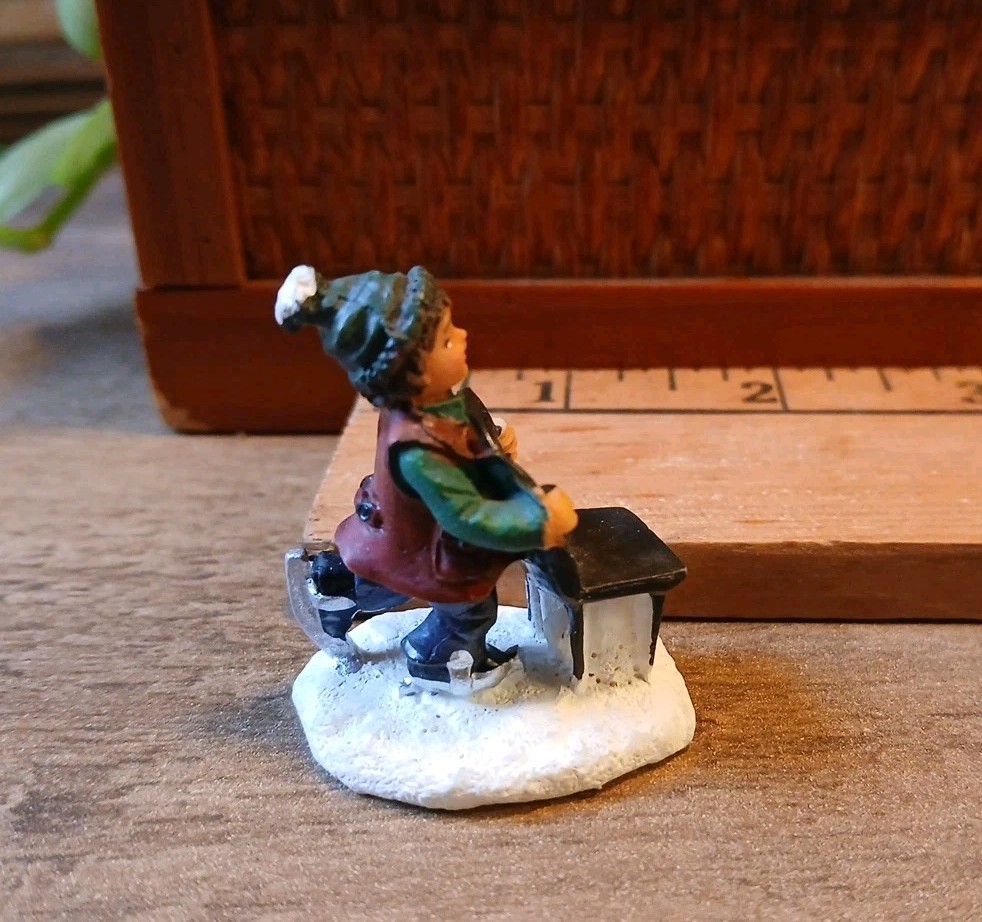 St Nicholas Square Village ‘Ice Skating Lessons’ Christmas Figures + Dog Set Vtg