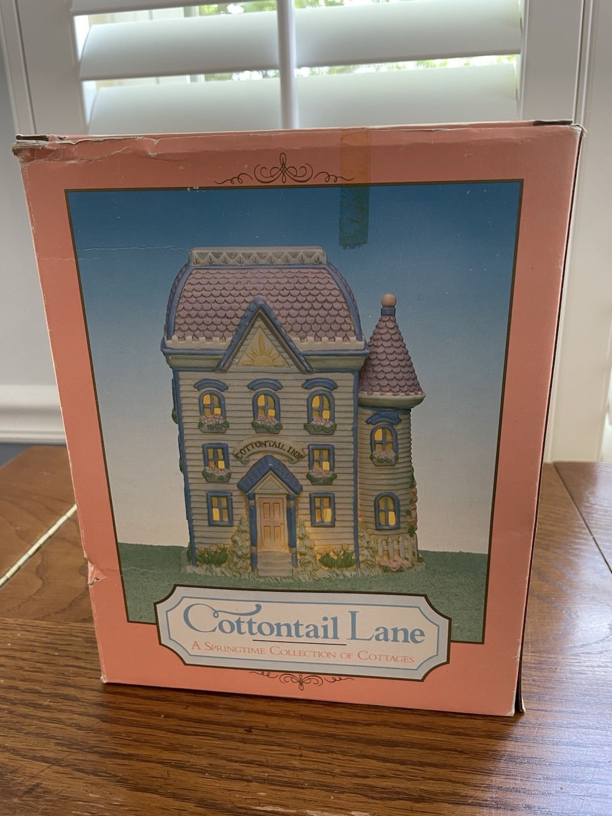 Cottontail Lane Easter Village Lighted Inn 1995