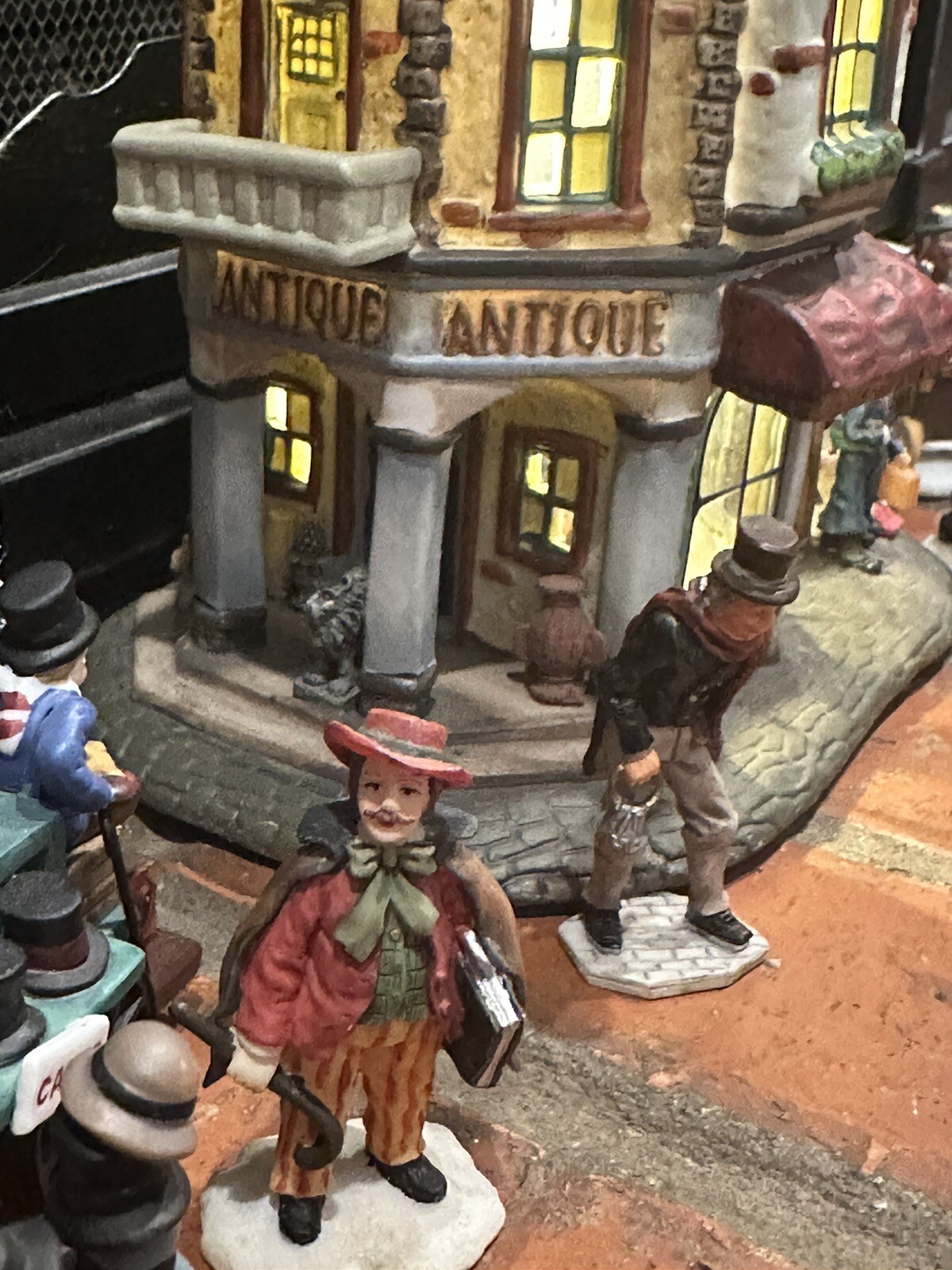 2003 RET. GRANDEUR NOEL ANTIQUE & SHOP SHOP LIGHTED VILLAGE+12PCS***SEE VIDEO***