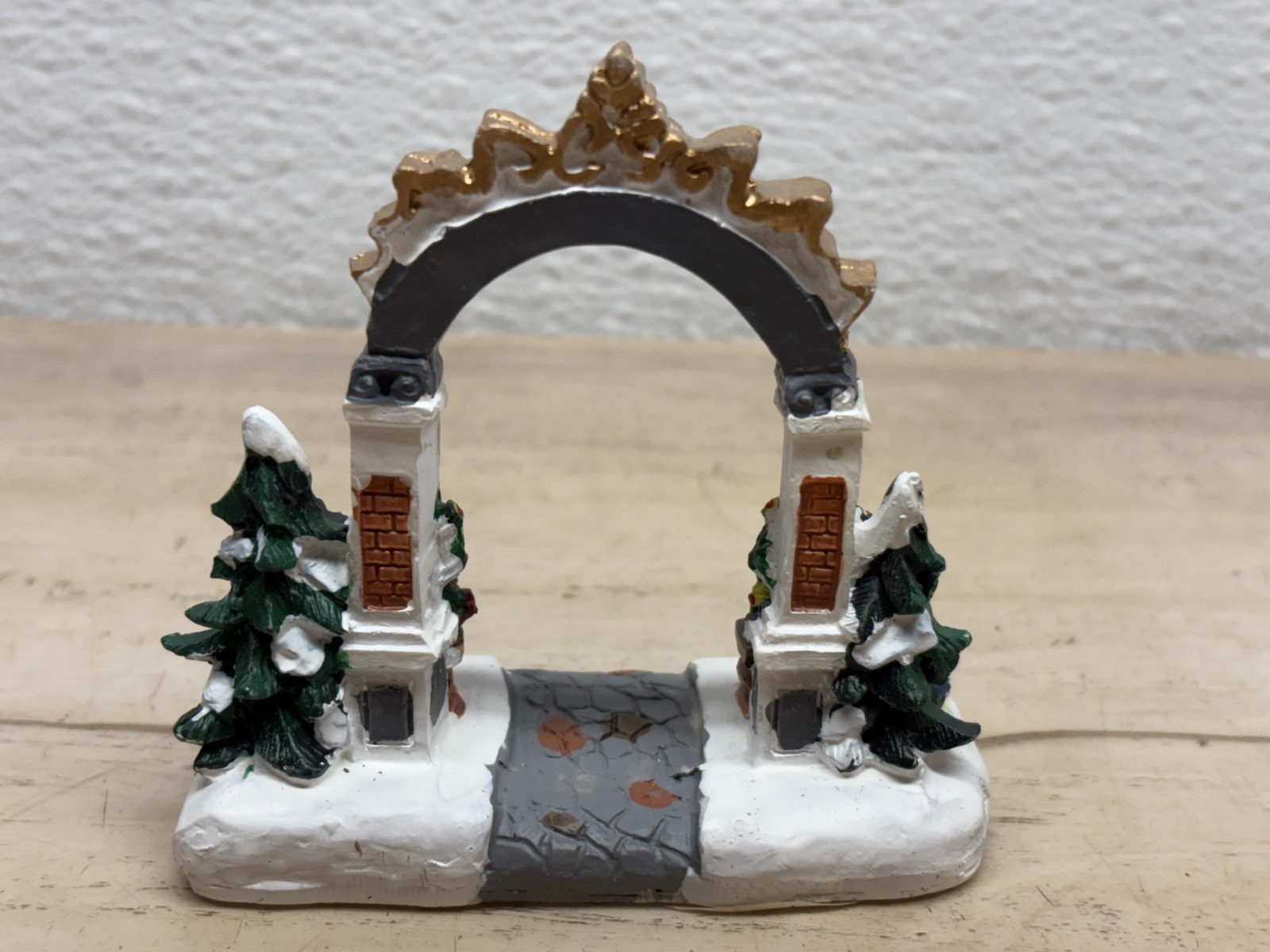 Set Of 3 Christmas Village Ceramic Figurines People And Arch
