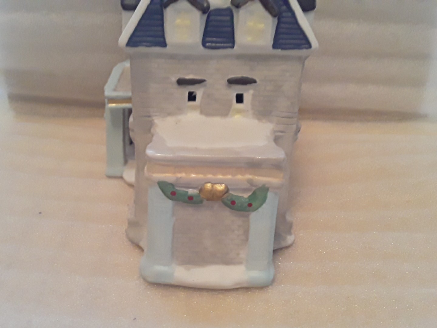 Caldor Porcelain Hand-Painted Lighted House – City Hall – No Light No Box