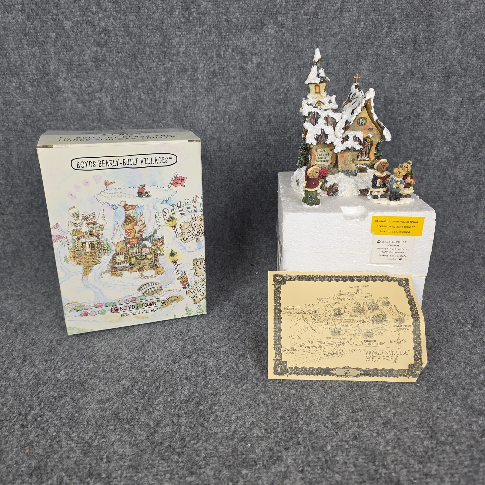 Boyds St Nicholas Chapel Village w Bear Carolers & Figures Lot Xmas w Box & COA