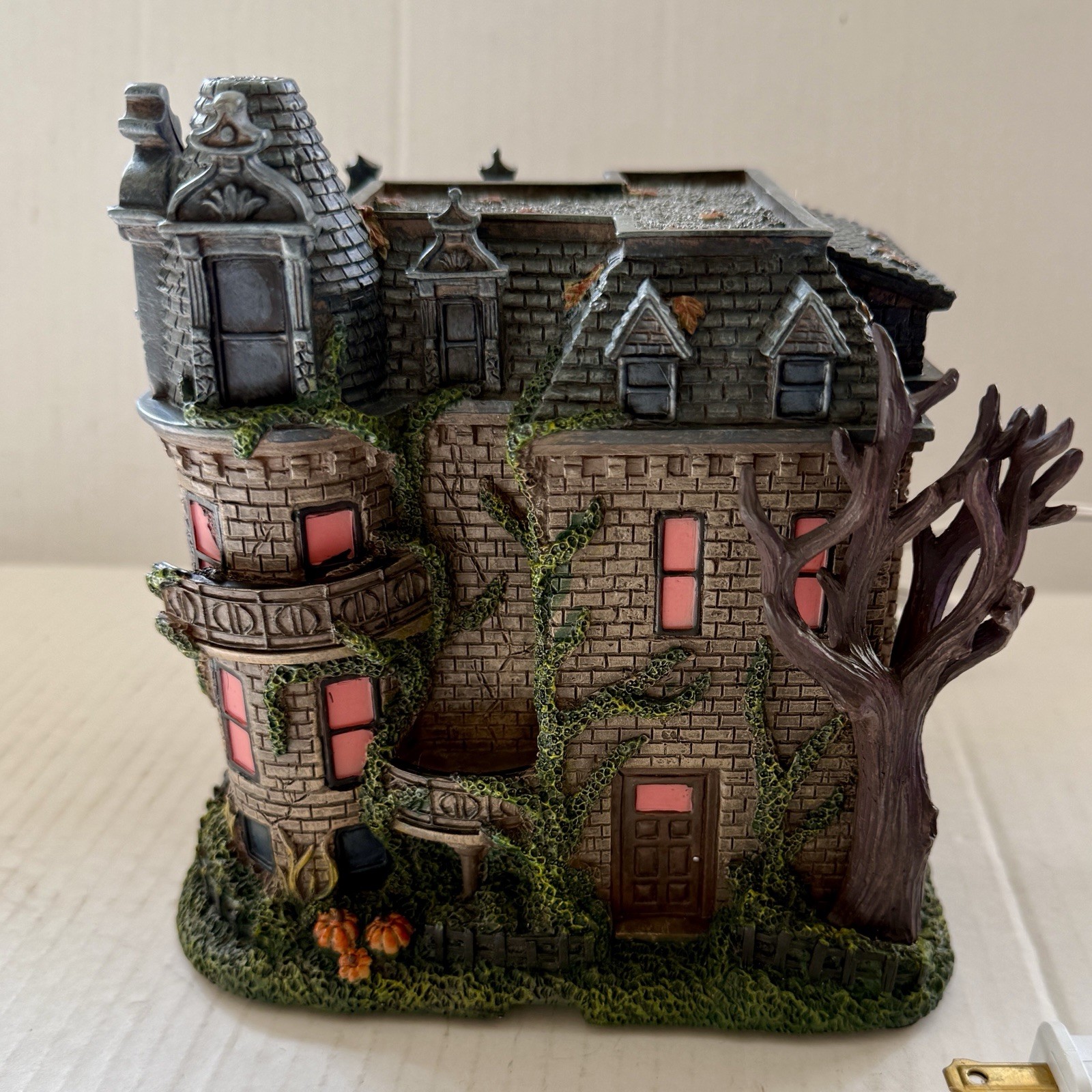 Bradford Exchange Hawthorne Village Franklin Castle America’s Most Haunted EUC