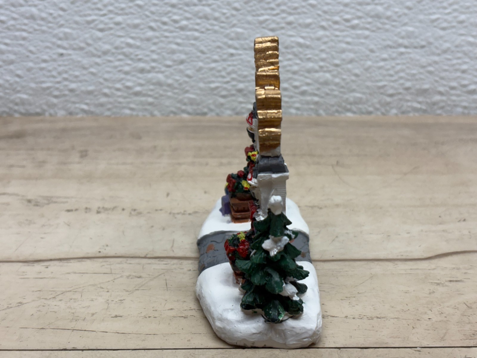 Set Of 3 Christmas Village Ceramic Figurines People And Arch