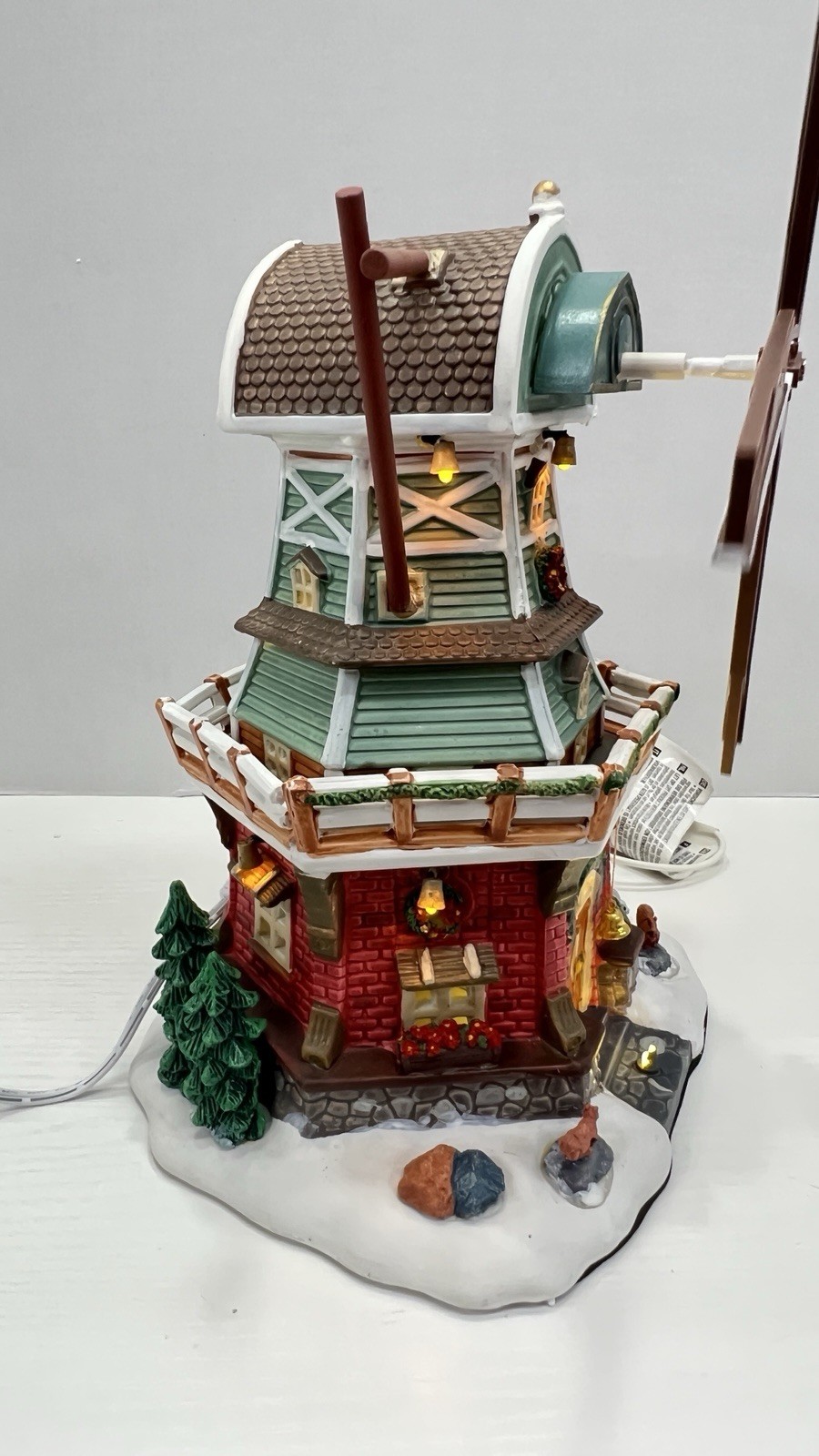 Lemax Vail Village “Stony Brook Windmill” 25384 Retired 2012 LED Brand NEW !