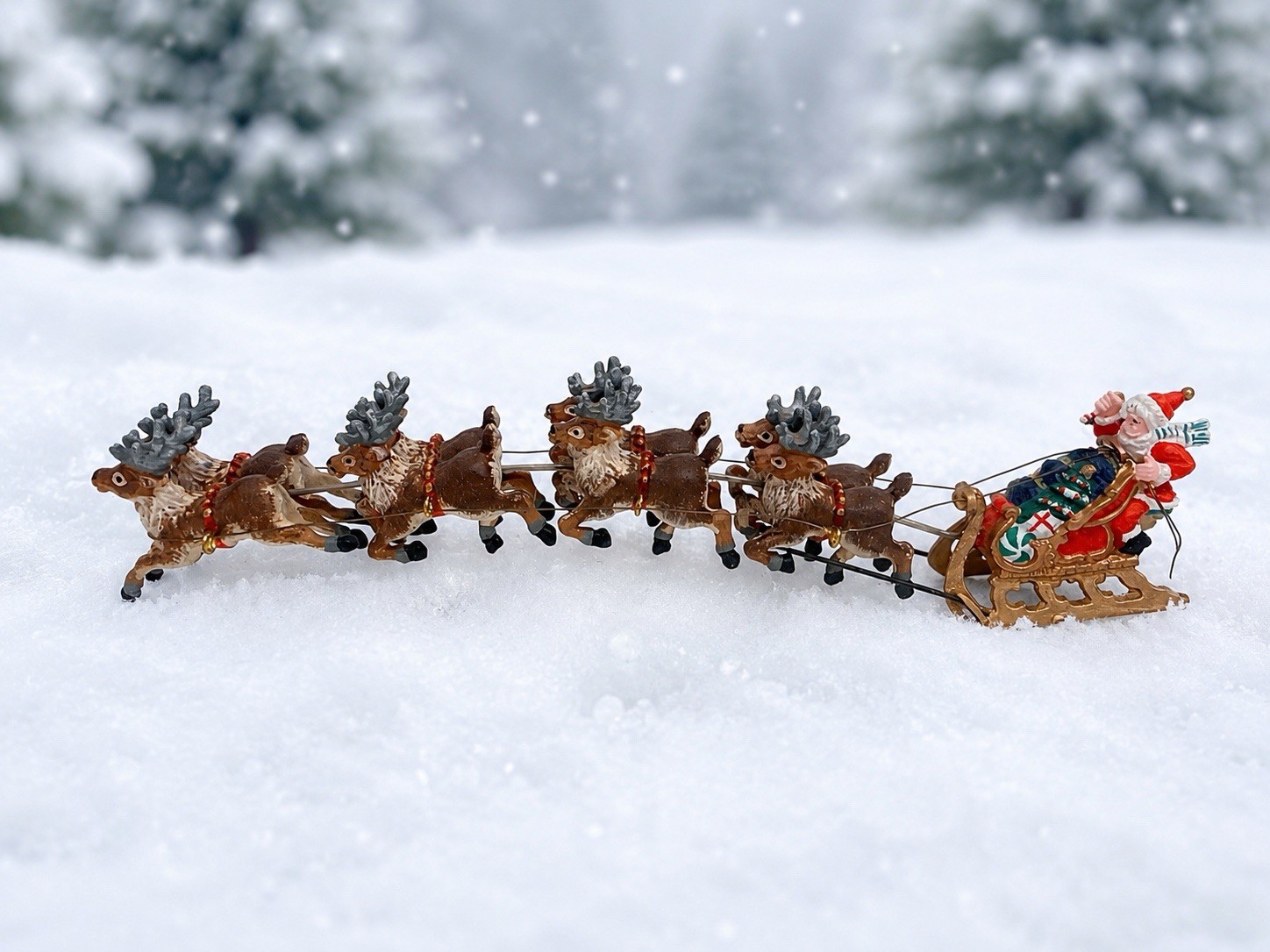 Department 56 Santa Sleigh 8 Reindeer Christmas Figurine Up Up Away Replacement