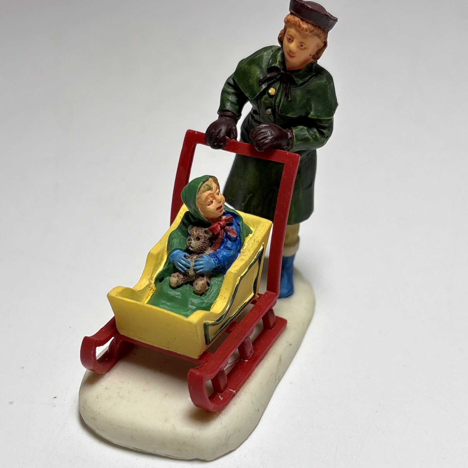 2002 Lemax Village Figurine Coventry Cove Carriage Sled Mother Child Poly Resin