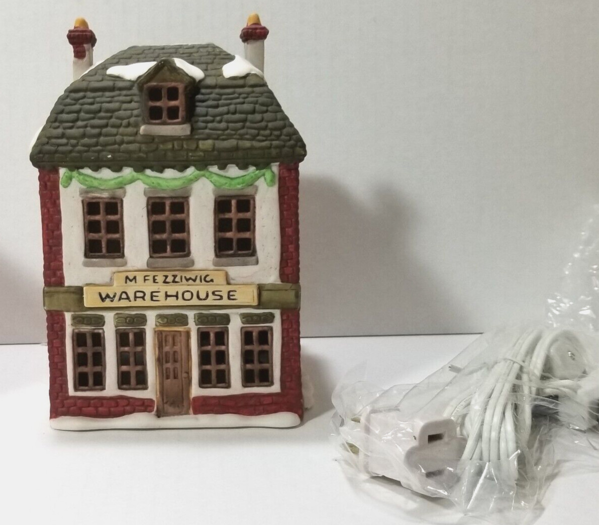 Department 56 Dickens Village Fezziwigs Warehouse 6500-5 6 7/8 inches Boxed