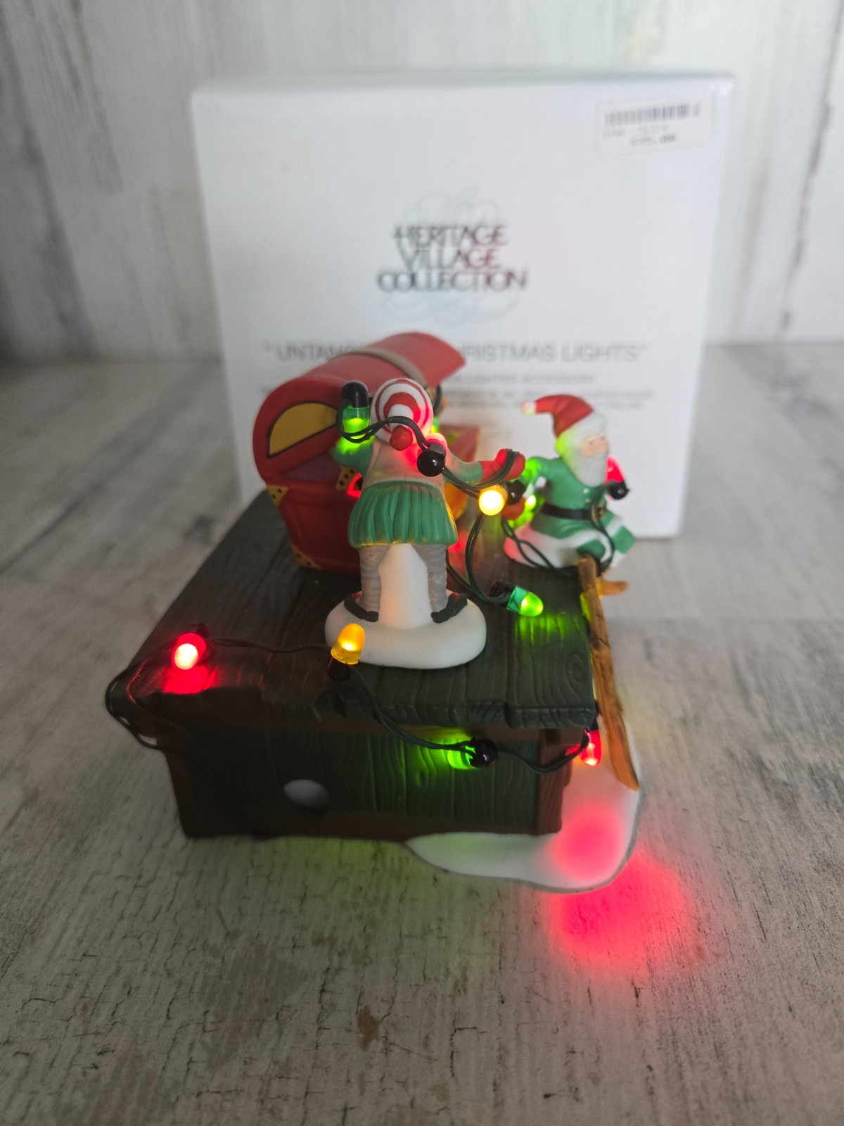 Department 56 Untangle The Christmas Lights Heritage Village Lighted 56374