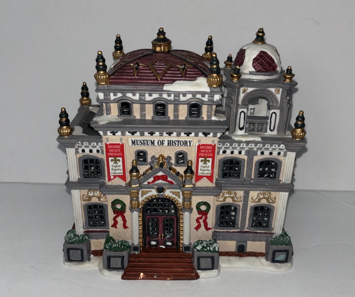 Lemax Caddington Village Museum Of History Christmas Lighted House 2001 Box