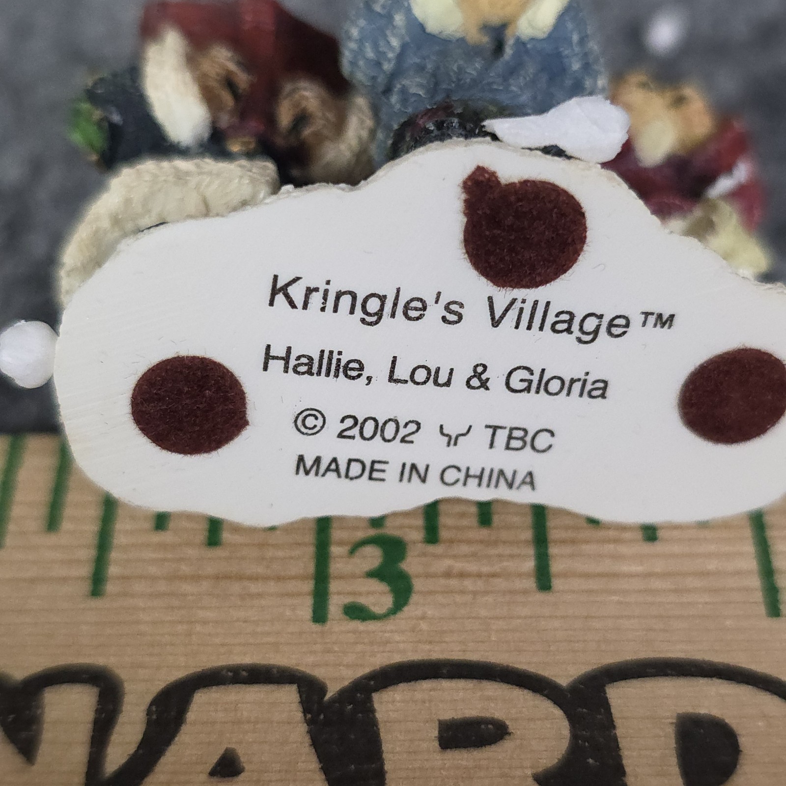 Boyds St Nicholas Chapel Village w Bear Carolers & Figures Lot Xmas w Box & COA