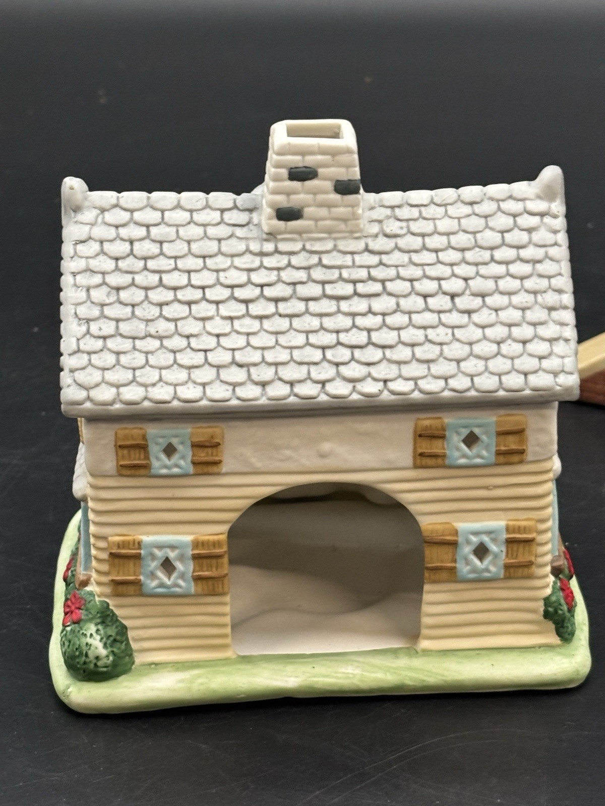 PartyLite Olde World Village Train Station & Coffee Shop tealight Houses Retired